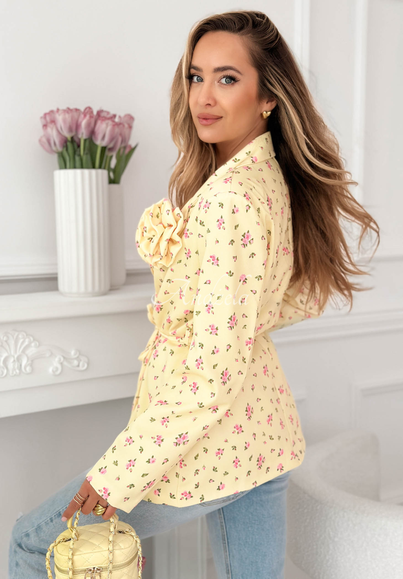 Kvetinové sako s opaskom a ružou Macarena žltá