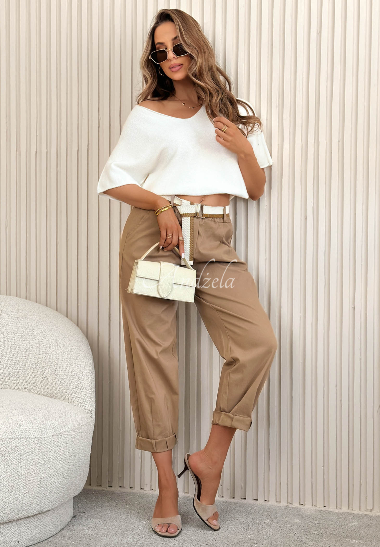 Viskózový sveter s výstrihom Summer Daydream ecru