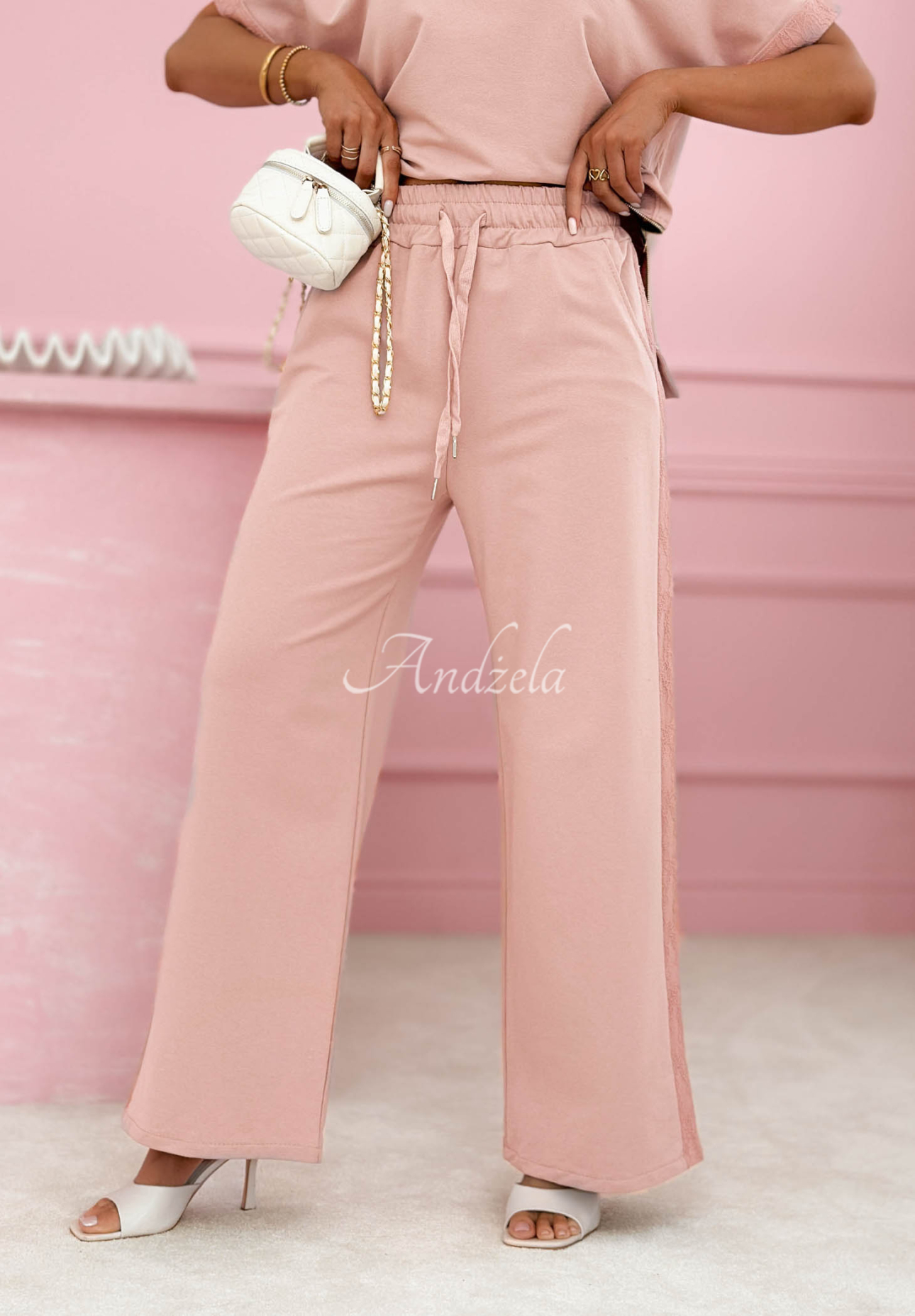 Bavlnená tepláková súprava s čipkou Lacy Actions ružový