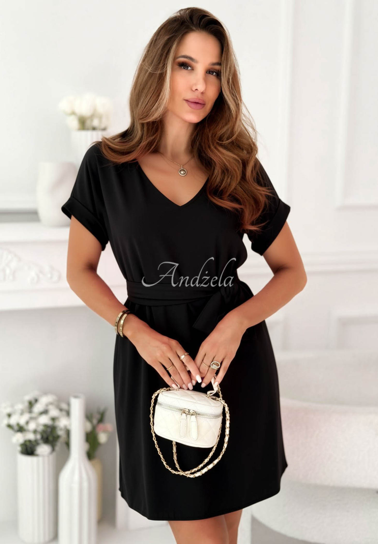 Mini šaty s kvetom a viskózou Petal Romance čierna