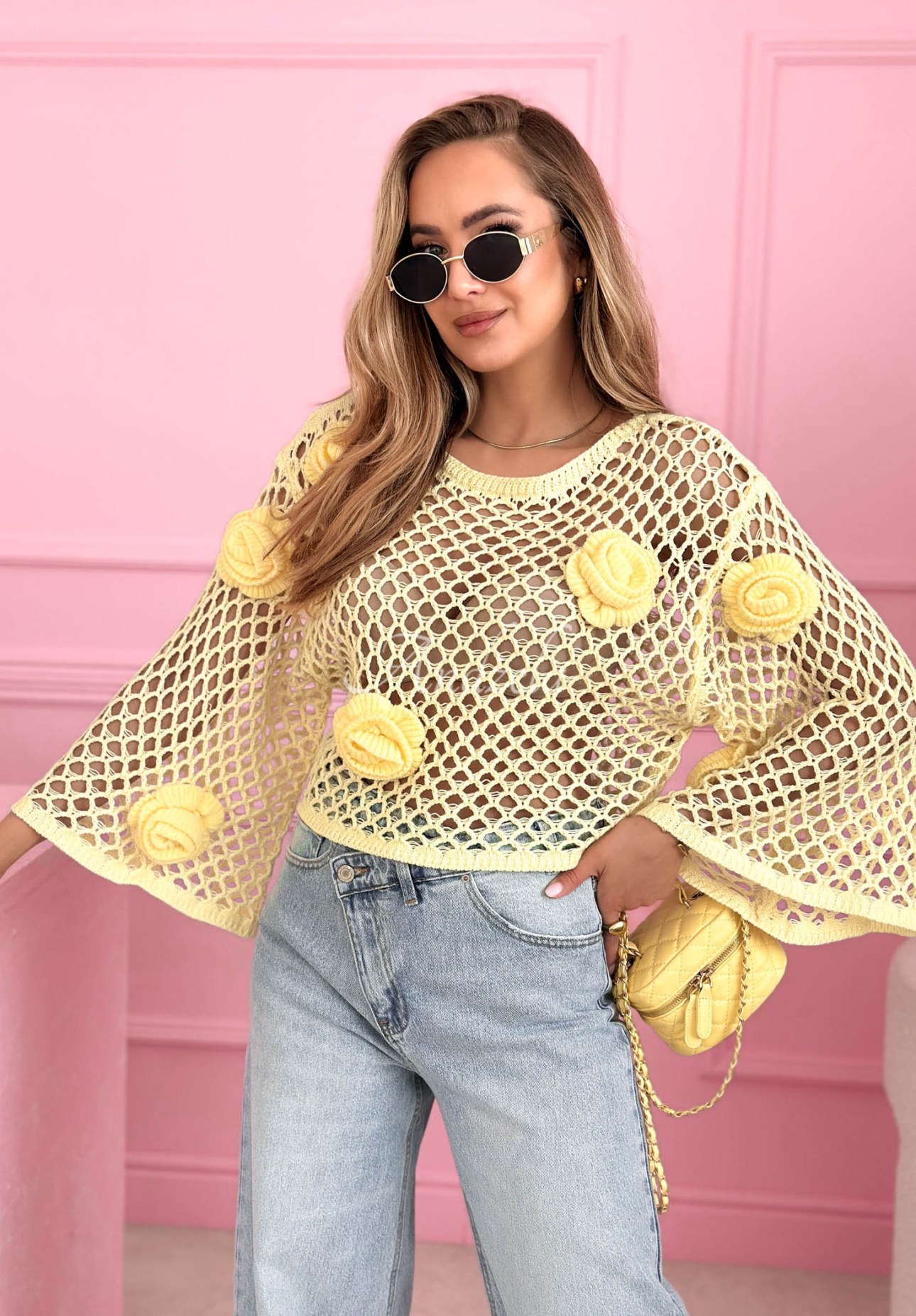 Krátky ažúrový sveter s ružami Summer Rose žltá