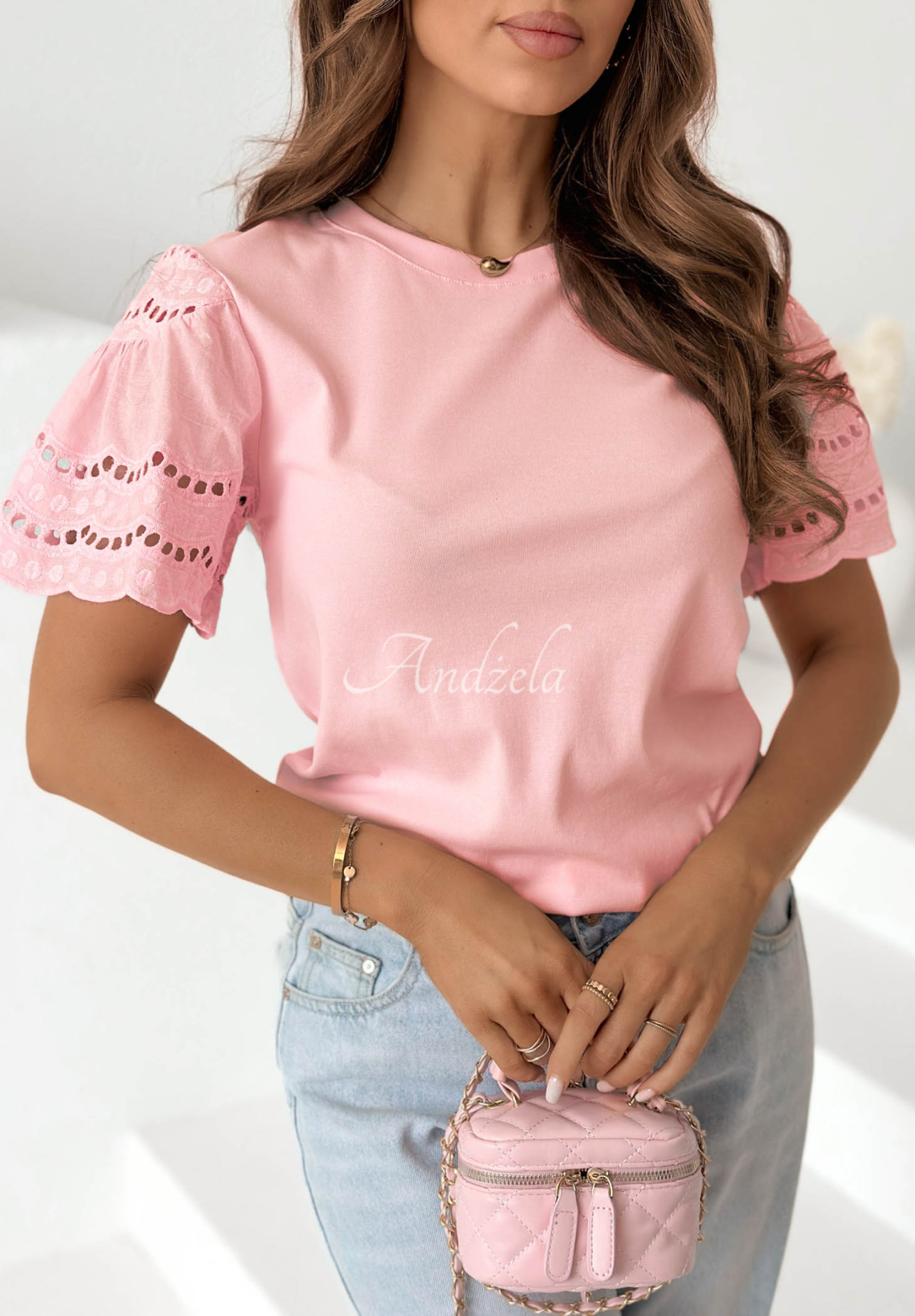 Bavlnené tričko s ažúrovými rukávmi Maritta púdrovo ružová