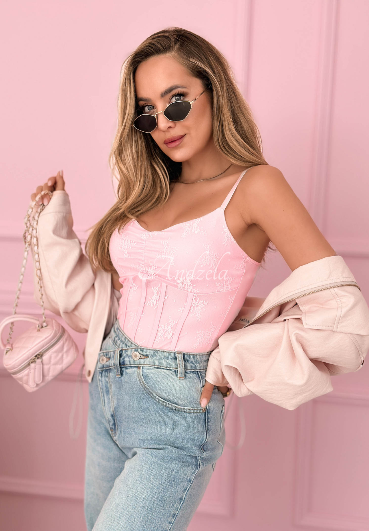 Korzetový top na ramienka Hello Beautiful púdrovo ružová