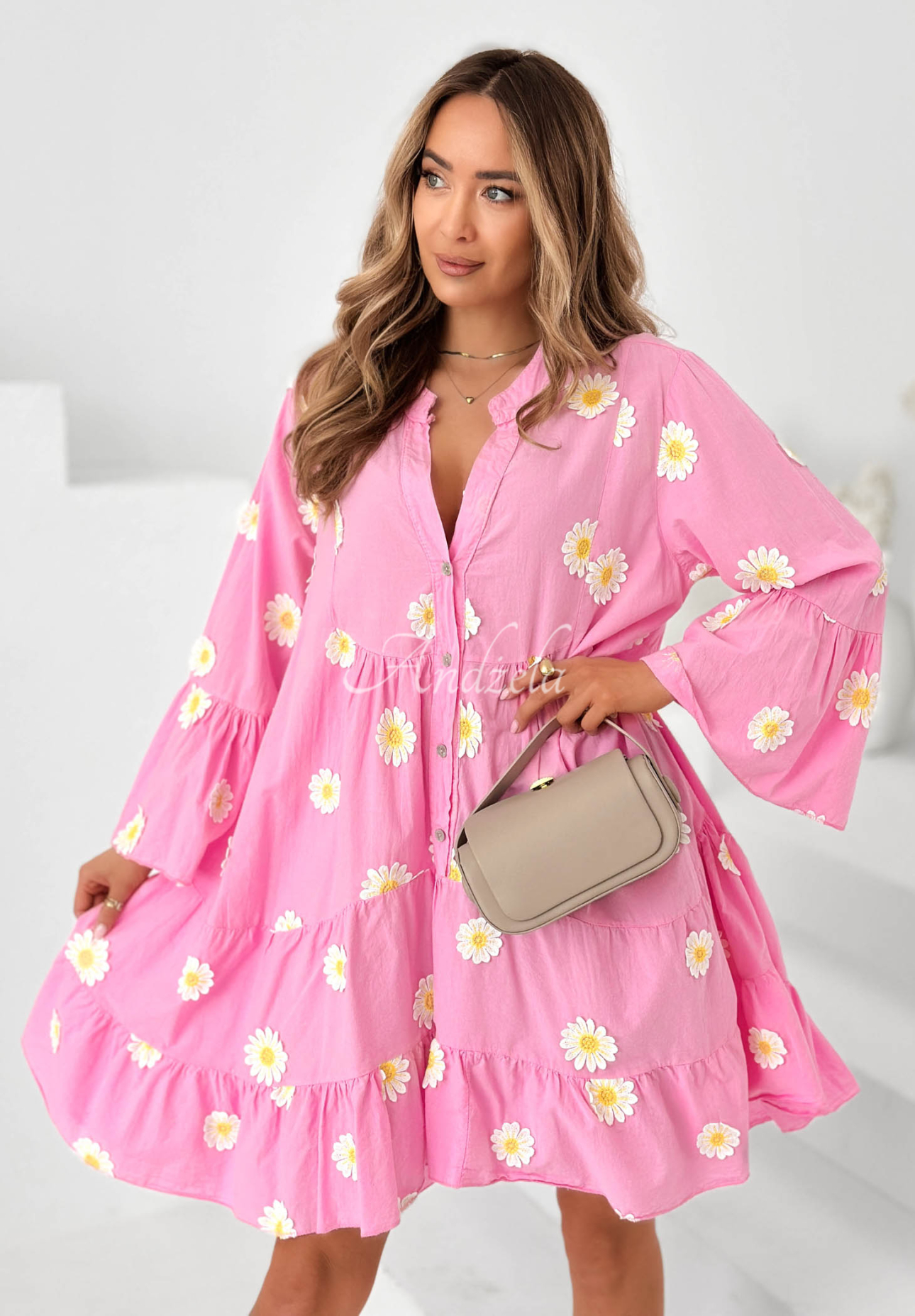 Bavlnené šaty s volánikmi a kvetinovými nášivkami Cute Daisy ružová