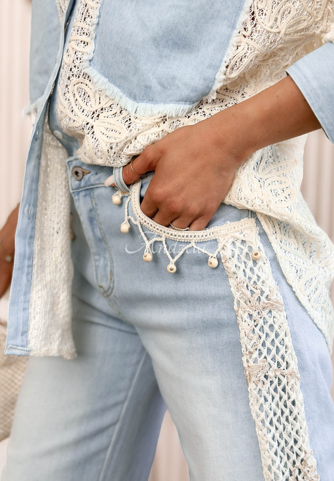 Džínsy mom fit s čipkou Seaside Dream svetlomodré