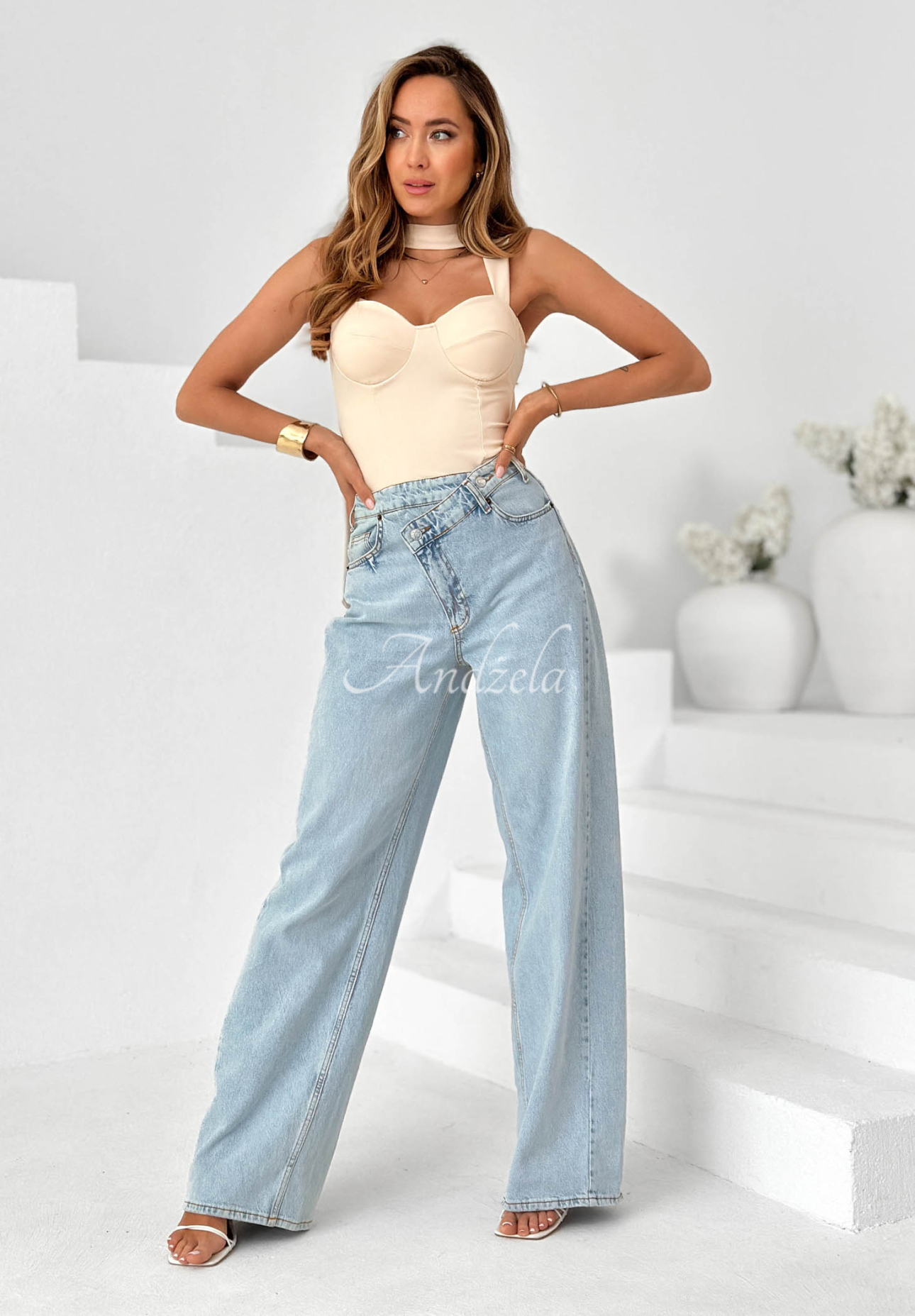 Top s chokerom Don’t Be Late béžový