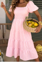Šaty midi z bufkami w kratkę Papaya ružová