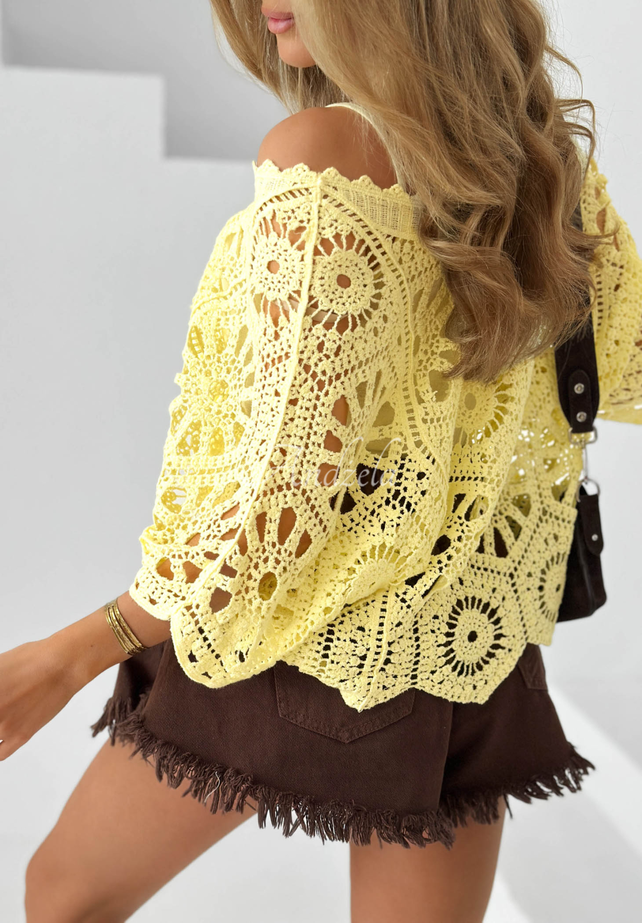 Čipkovaná bavlnená blútka Dreamy Lace žltá