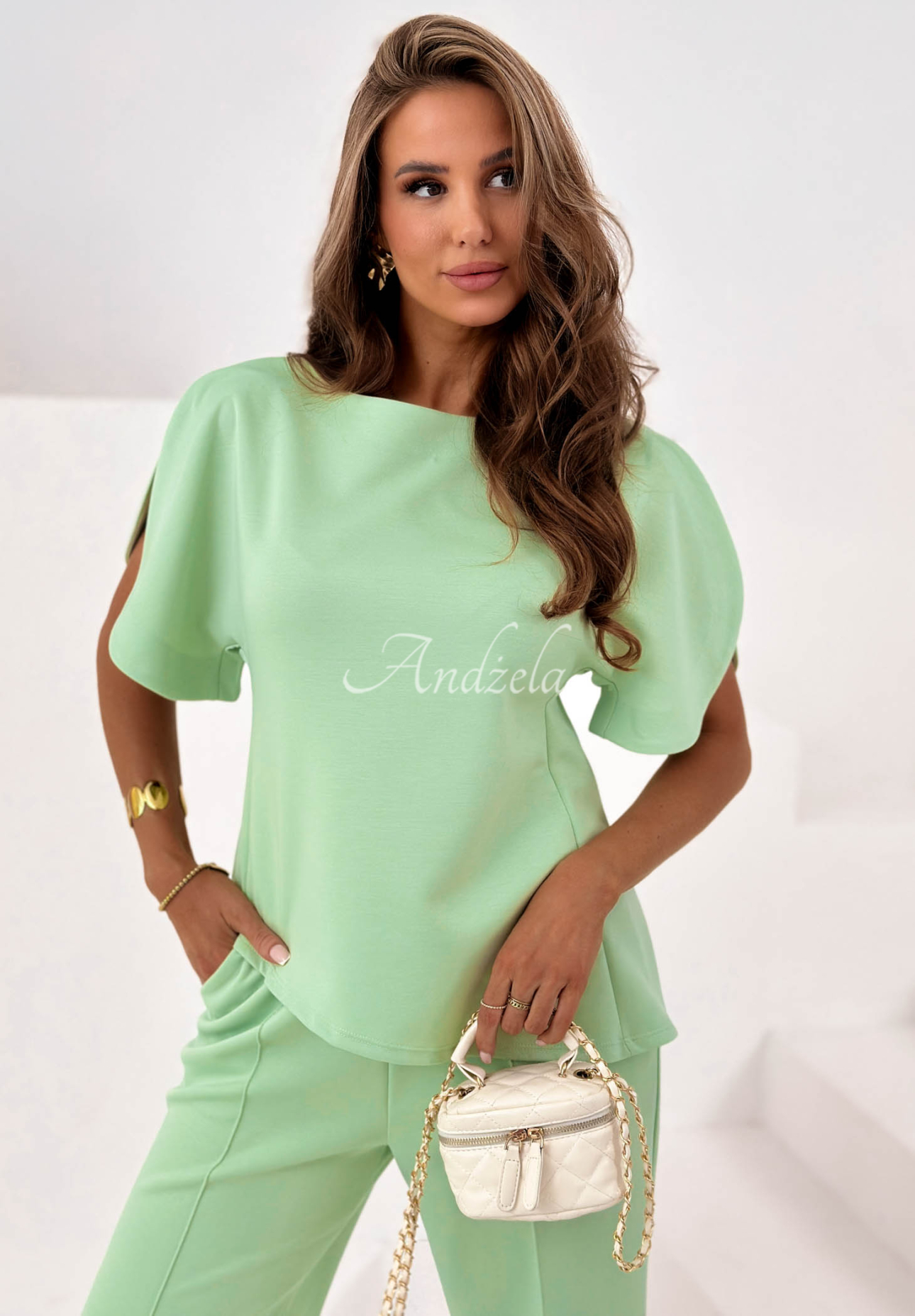 Súprava asymetrická blúzka a nohavice wide leg s viskózou Comfy Trip pistaciový