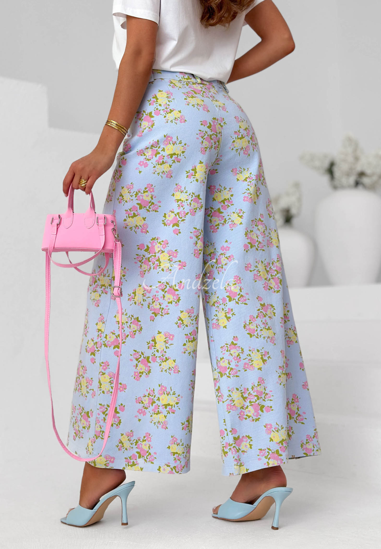 Džínsy wide leg s kvetmi Flower Vibes blankytné