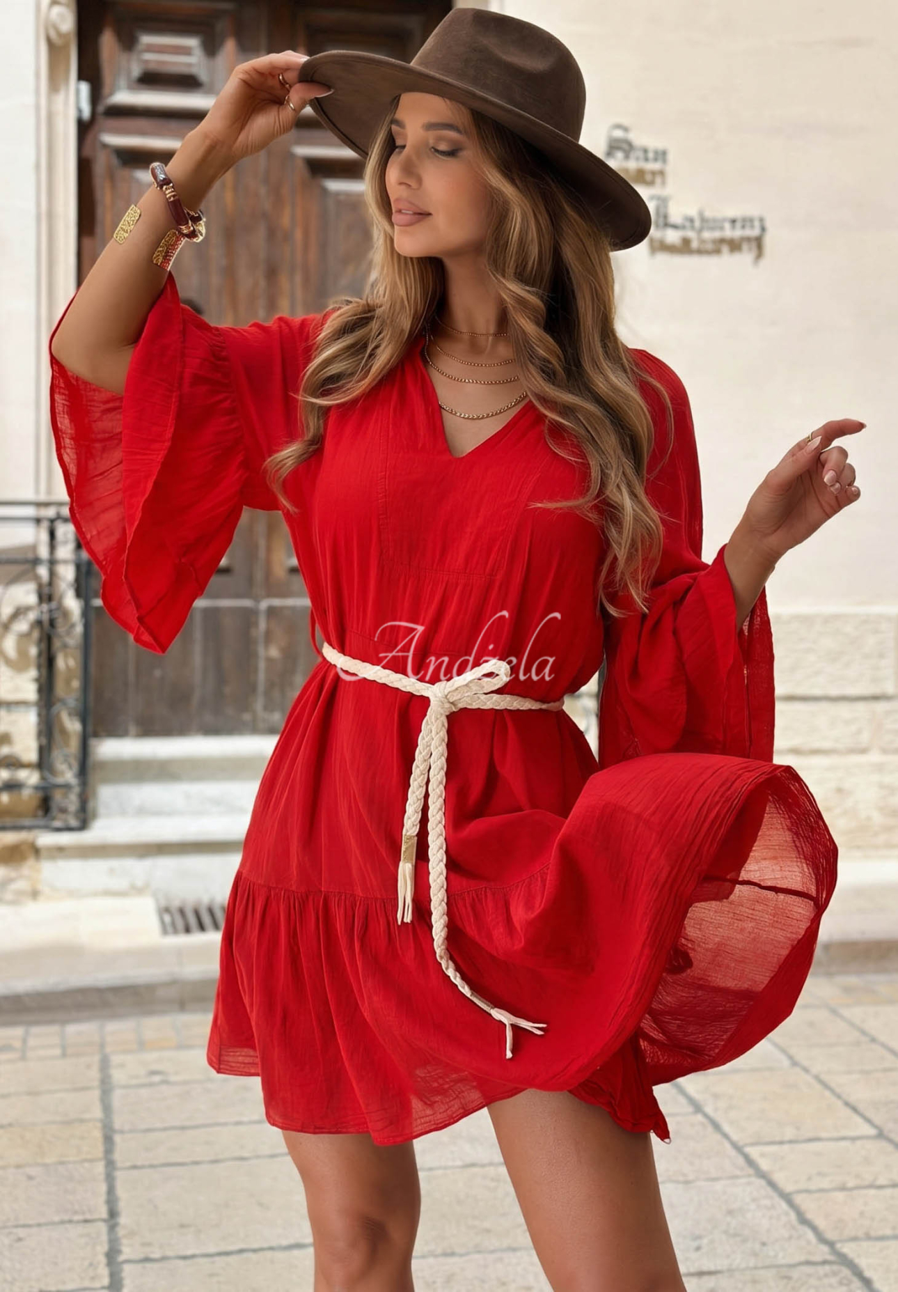 Bavlnené šaty s volánmi a opaskom Malta Romance Flame červená