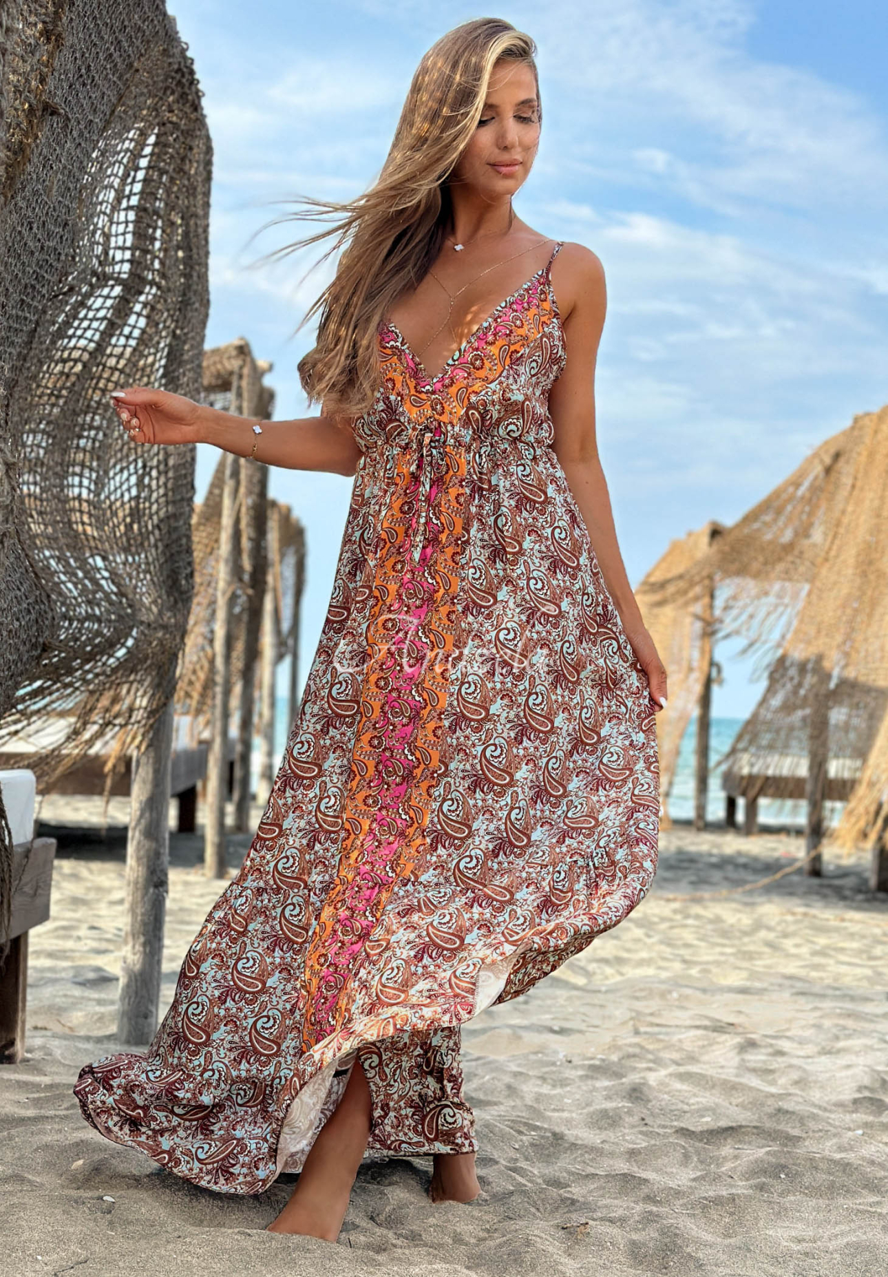 Vzorované šaty maxi na ramienka Aqua Bliss blankytno-oranžové