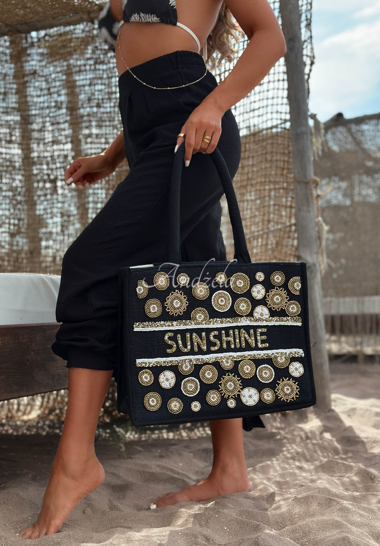 Pletená kabelka vyšívaná korálikmi boho Sunshine Beads čierna