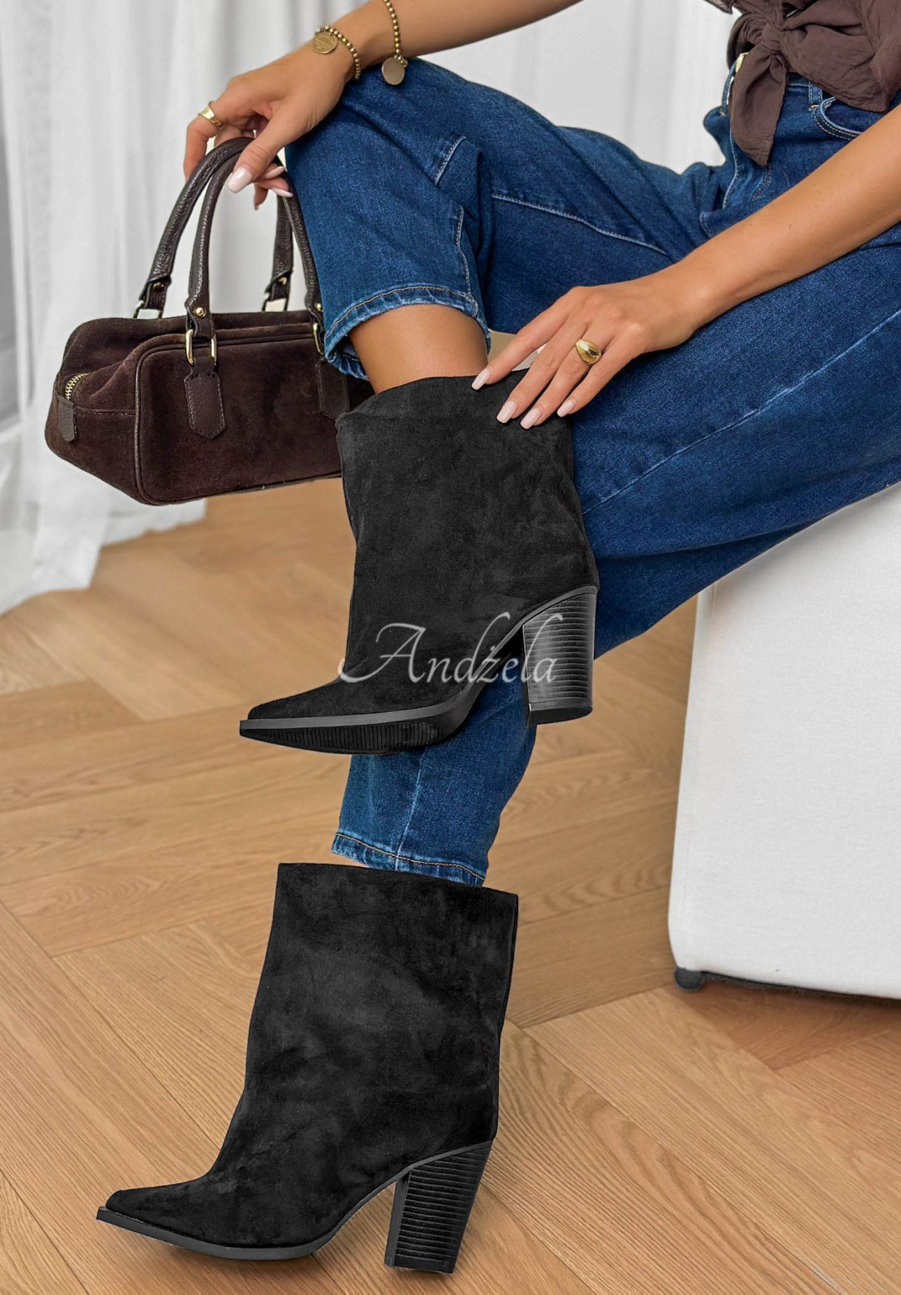 Semišové členkové čižmy na opätku Fancy Style čierne