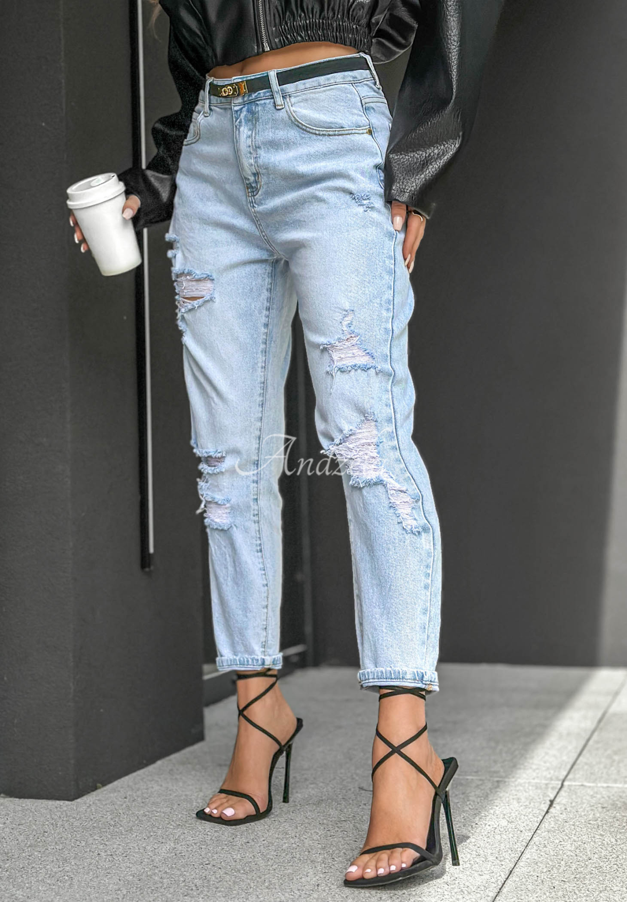 Džínsy mom fit s odreninami Sun Chaser svetlomodré