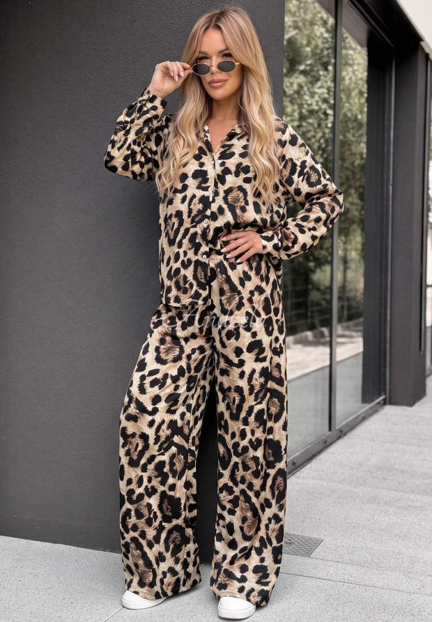 Visk&oacute;zov&aacute; s&uacute;prava ko&scaron;eľa a nohavice wide leg s leopard&iacute;m vzorom Summer Panther b&eacute;žovo-čierna