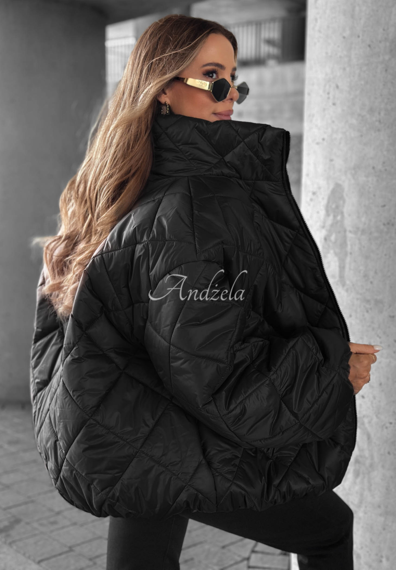 Krátka prešívaná bunda oversize Fall Favorites čierna