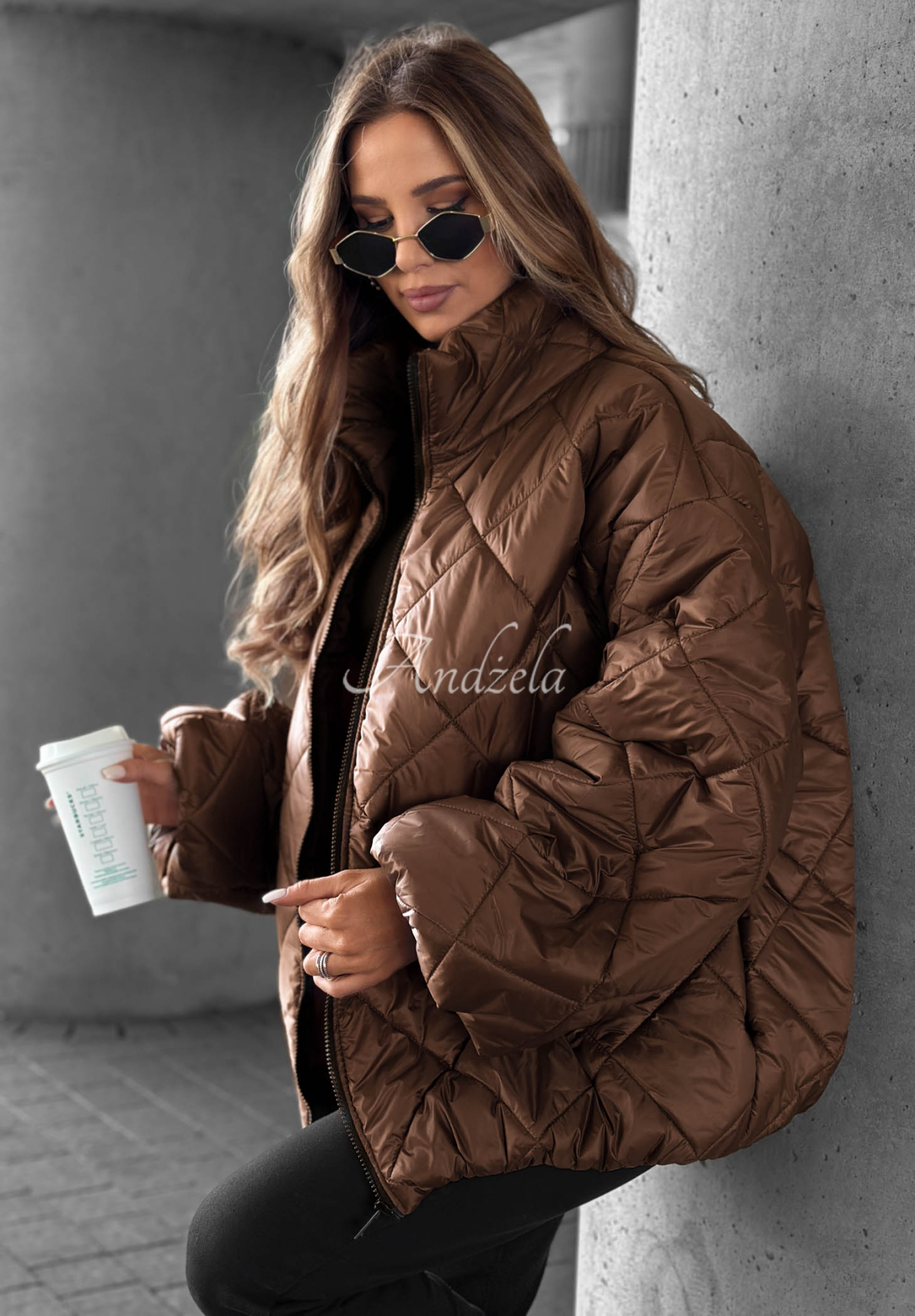 Krátka prešívaná bunda oversize Fall Favorites čokoládová