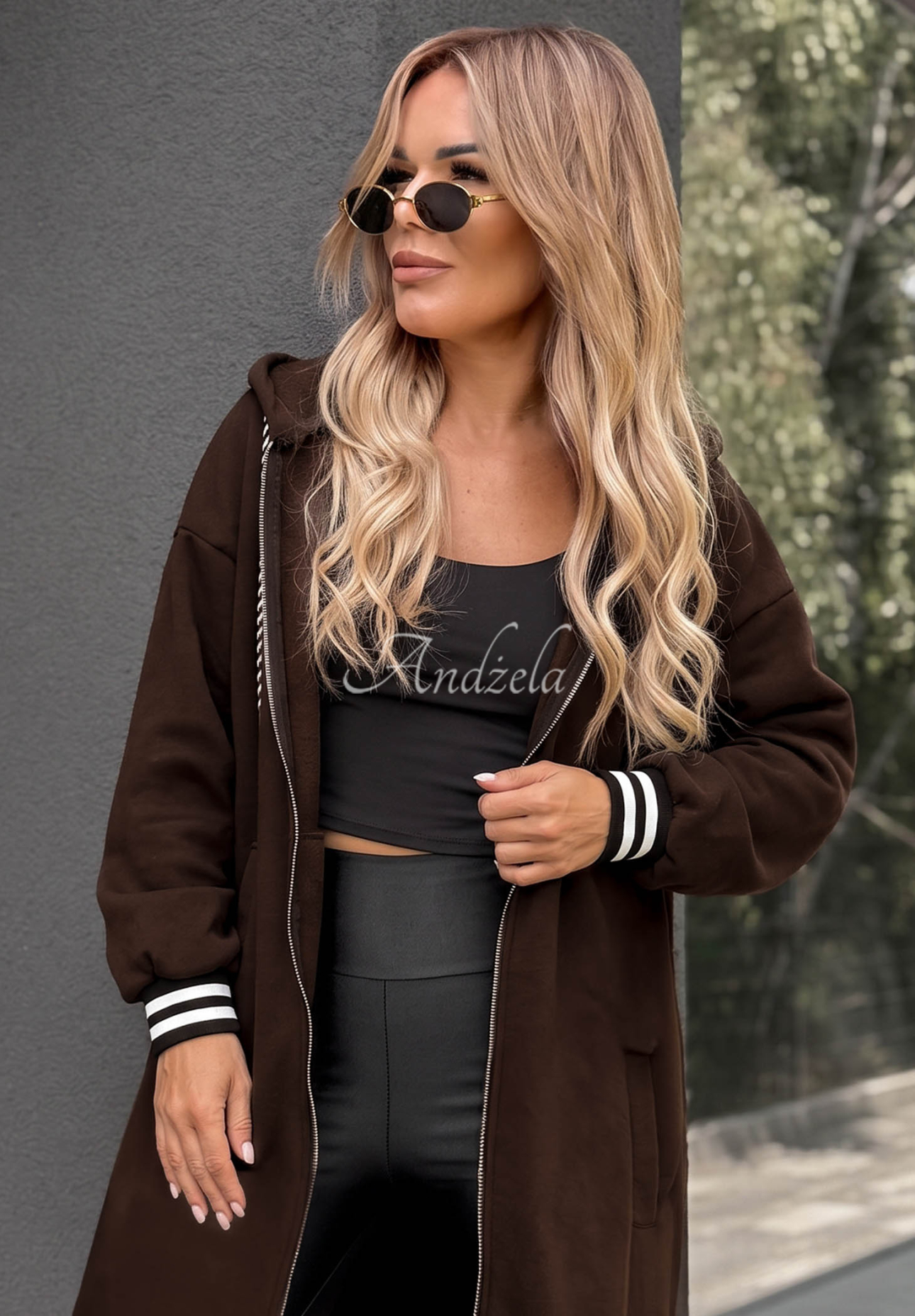 Dlhá oversize mikina s kapucňou Cozy Hour čokoládová