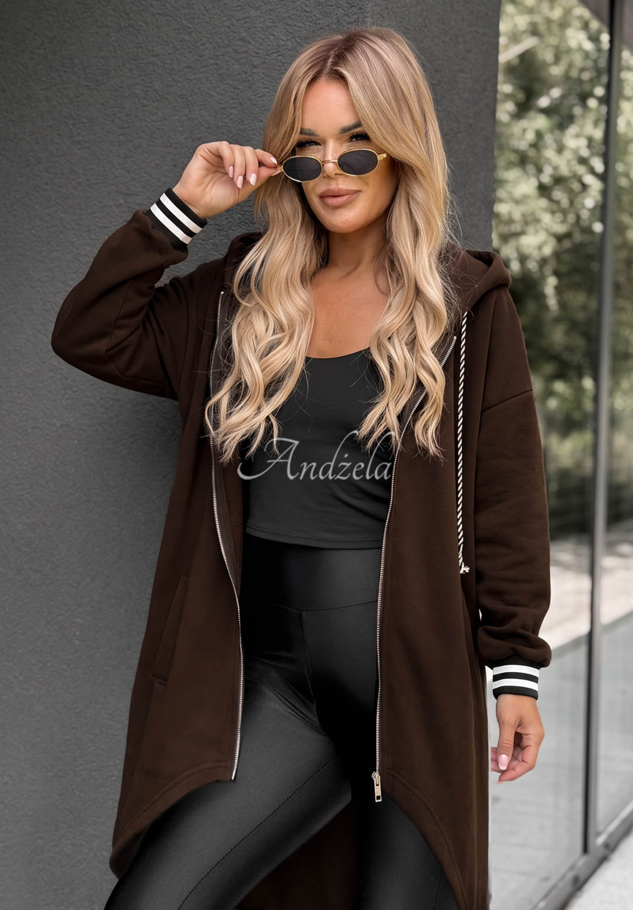 Dlhá oversize mikina s kapucňou Cozy Hour čokoládová