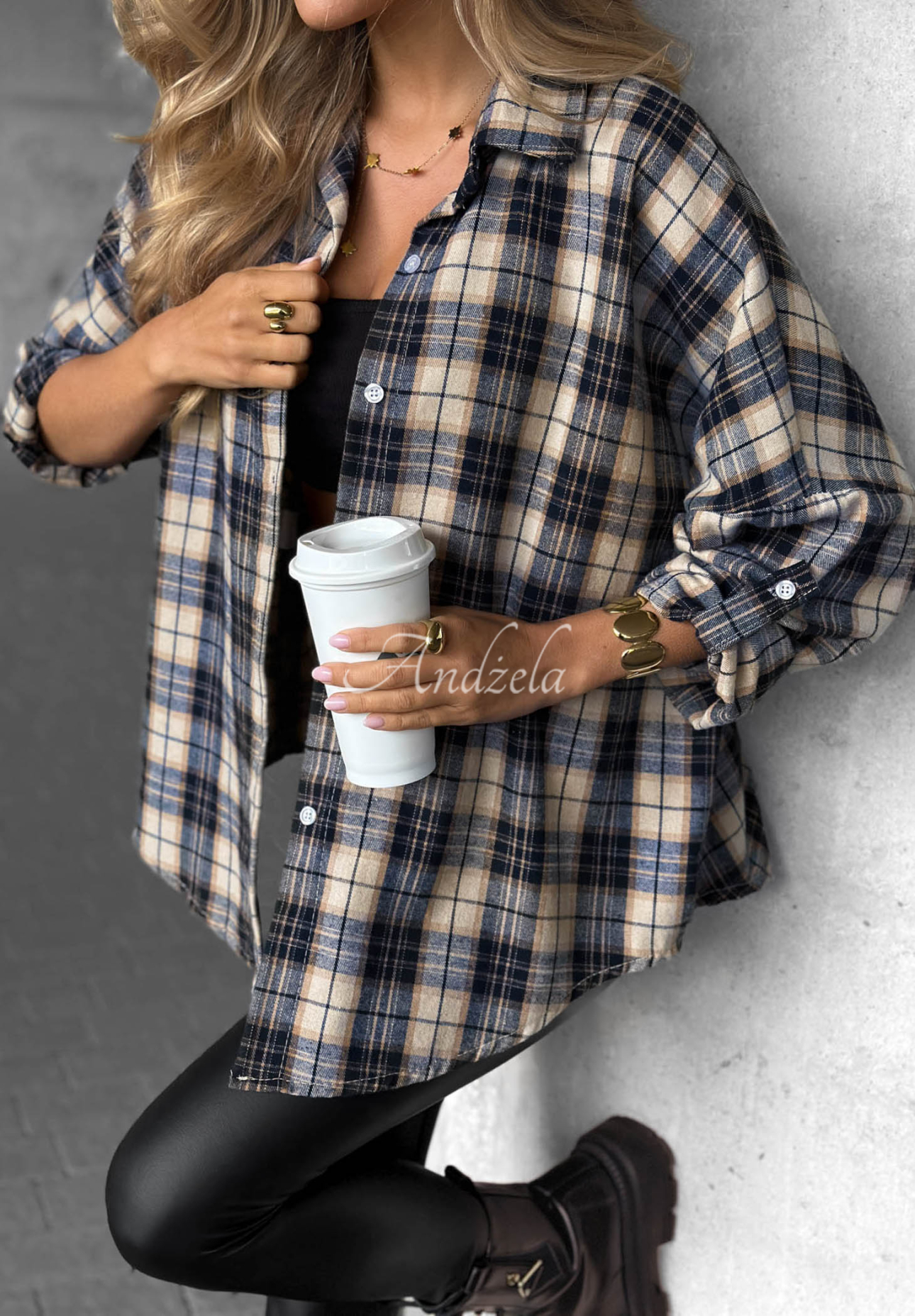 Károvaná košeľa s bavlnou a viskózou Cozy Edit tmavomodrá