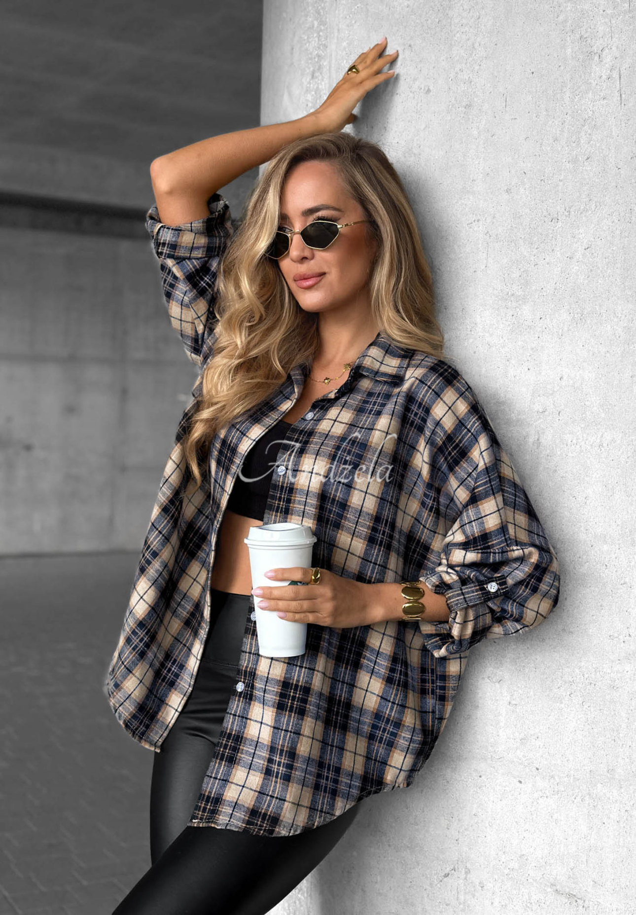 Károvaná košeľa s bavlnou a viskózou Cozy Edit tmavomodrá