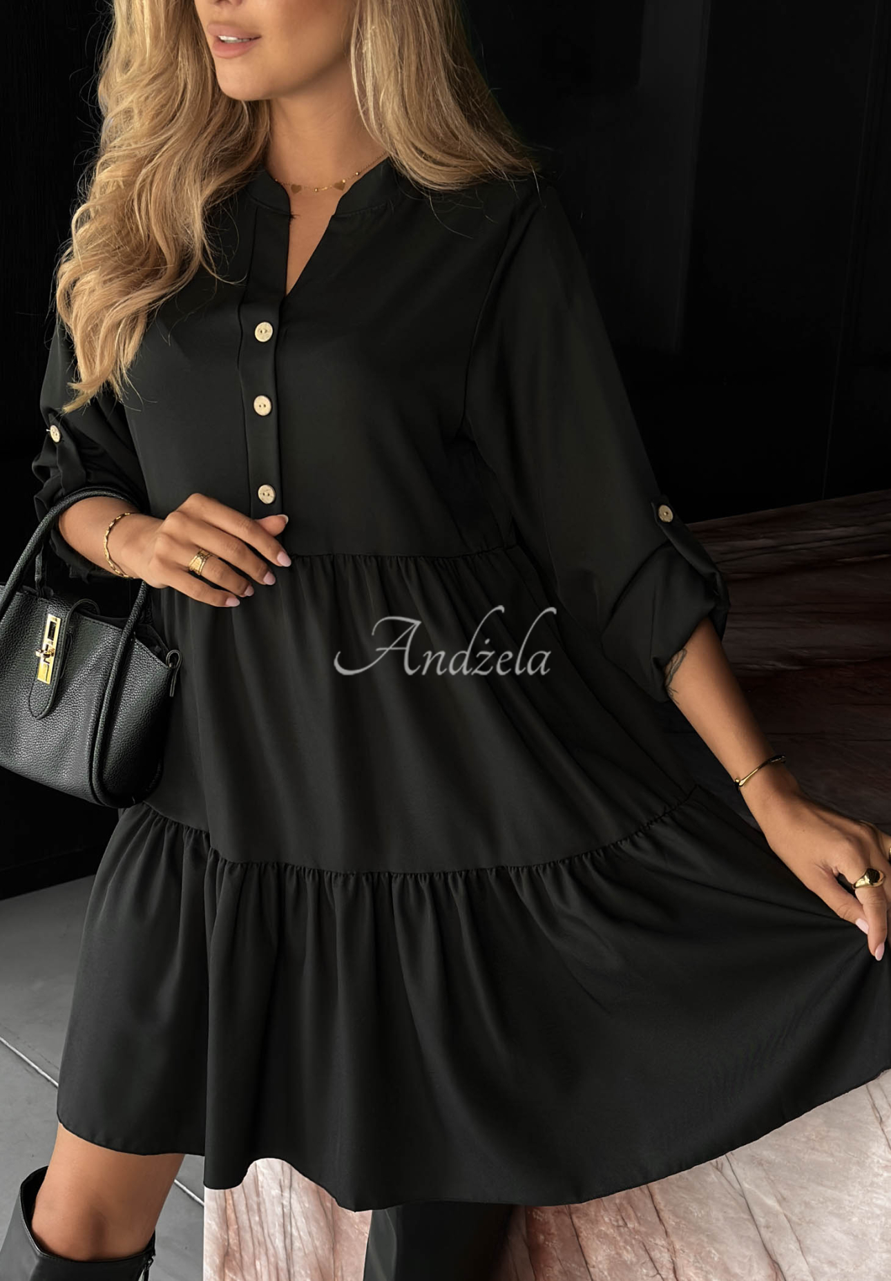Šaty oversize s volánikmi s viskózou Modern Charm čierna