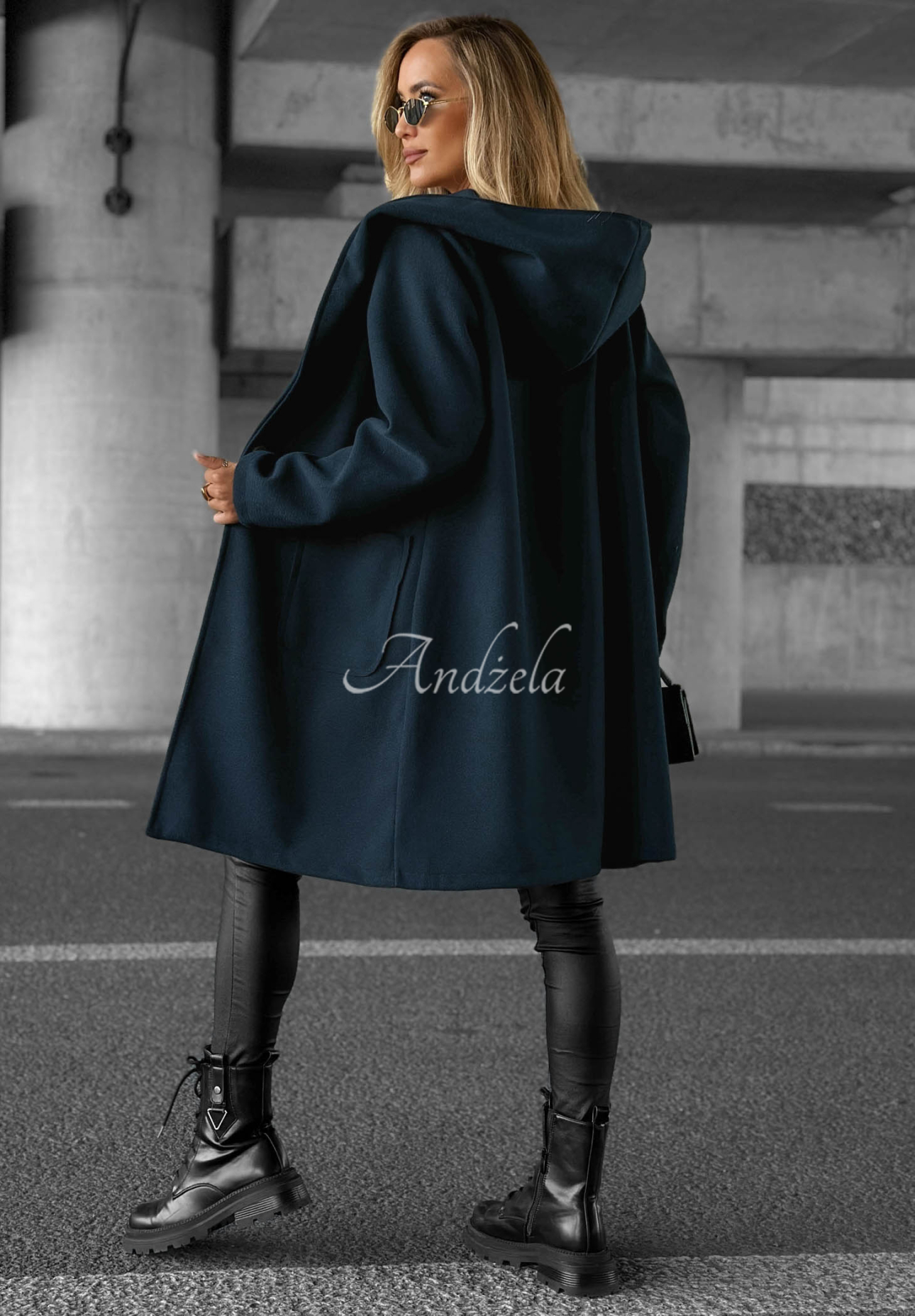 Dlhý kabát oversize s kapucňou Autumn Coat tmavomodrý