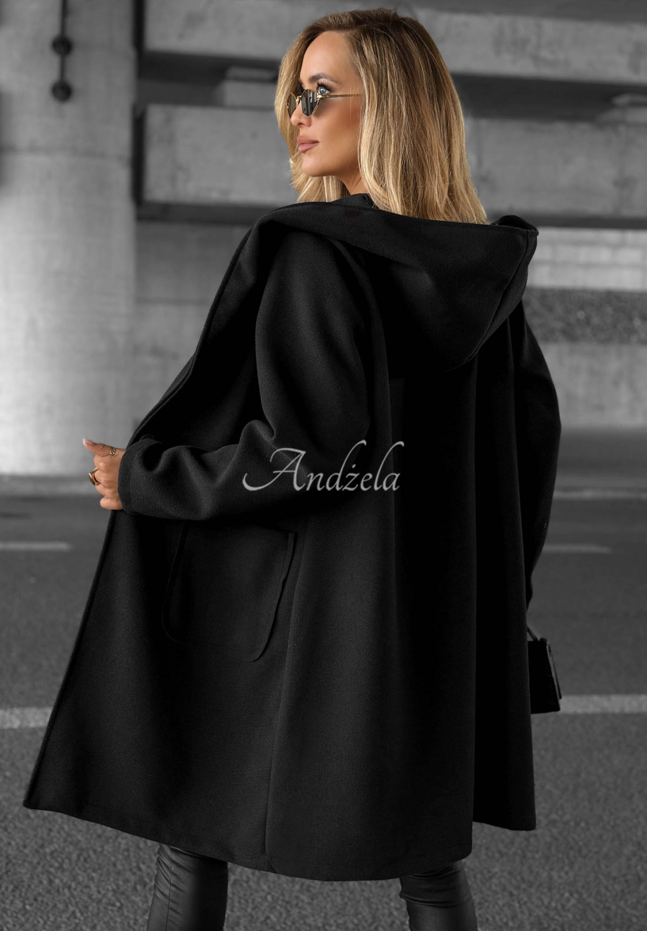 Dlhý kabát oversize s kapucňou Autumn Coat čierne