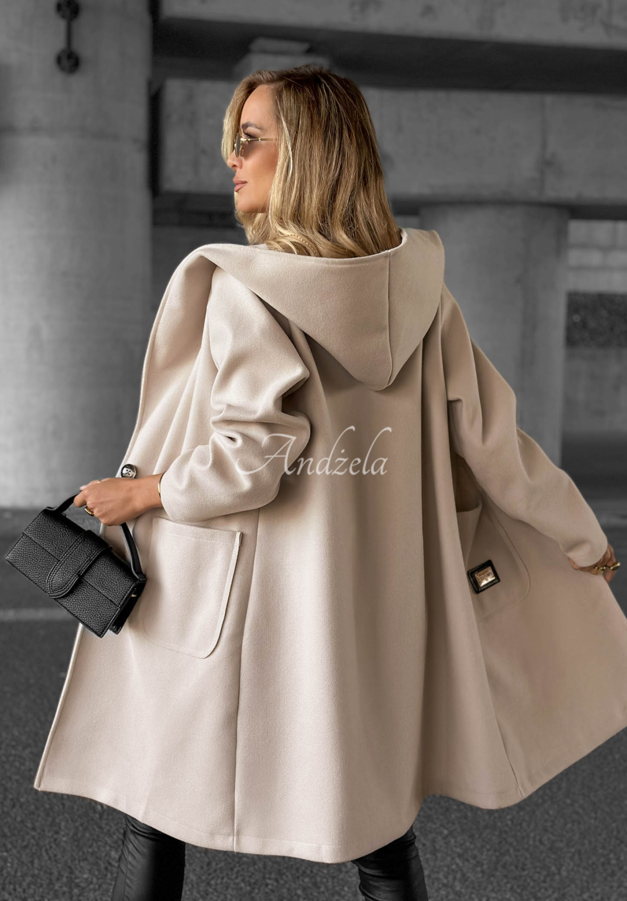 Dlhý kabát oversize s kapucňou Autumn Coat béžový