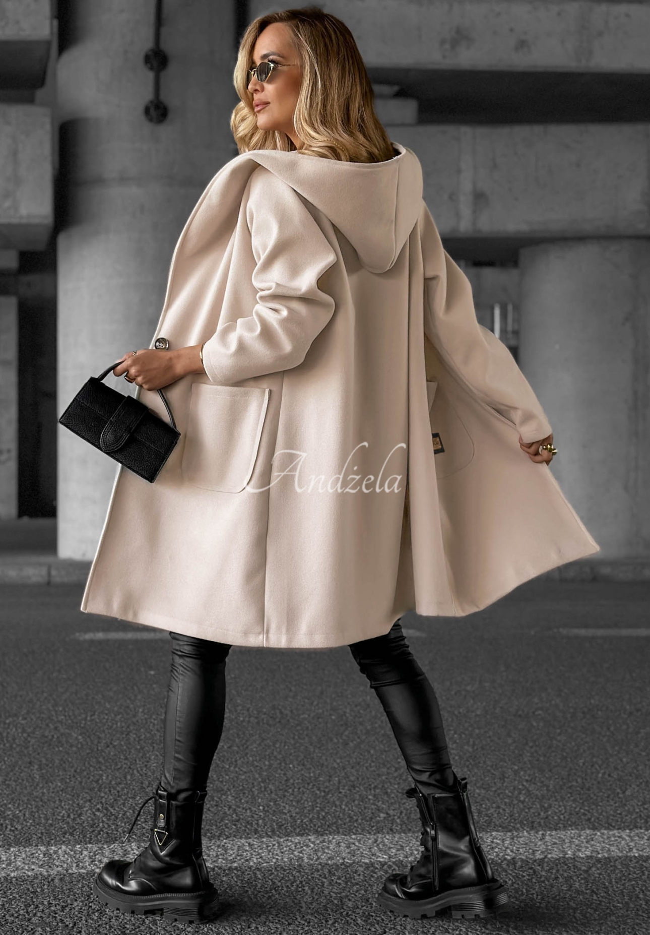 Dlhý kabát oversize s kapucňou Autumn Coat béžový