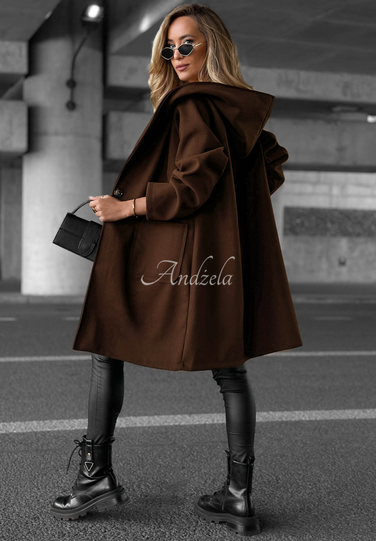 Dlhý kabát oversize s kapucňou Autumn Coat čokoládový