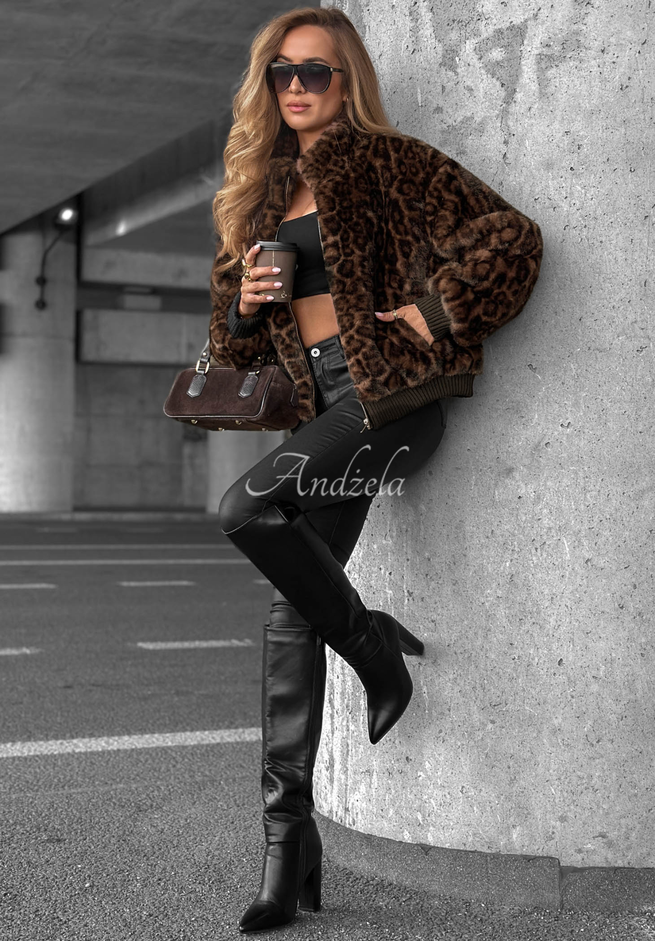 Krátka bunda kožúšok s leopardím vzorom Cozy Leopard čierna
