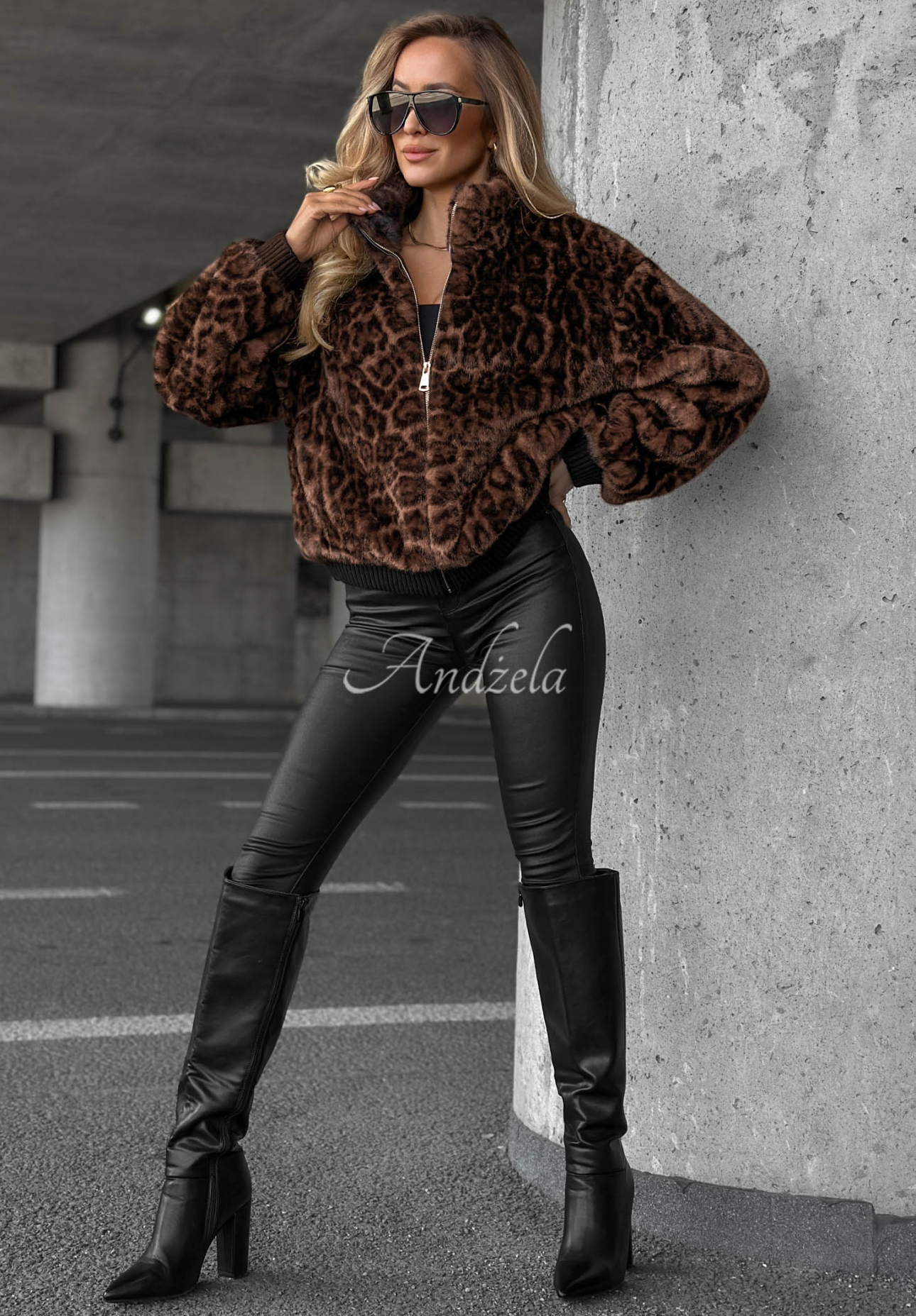 Krátka bunda kožúšok s leopardím vzorom Cozy Leopard čierna