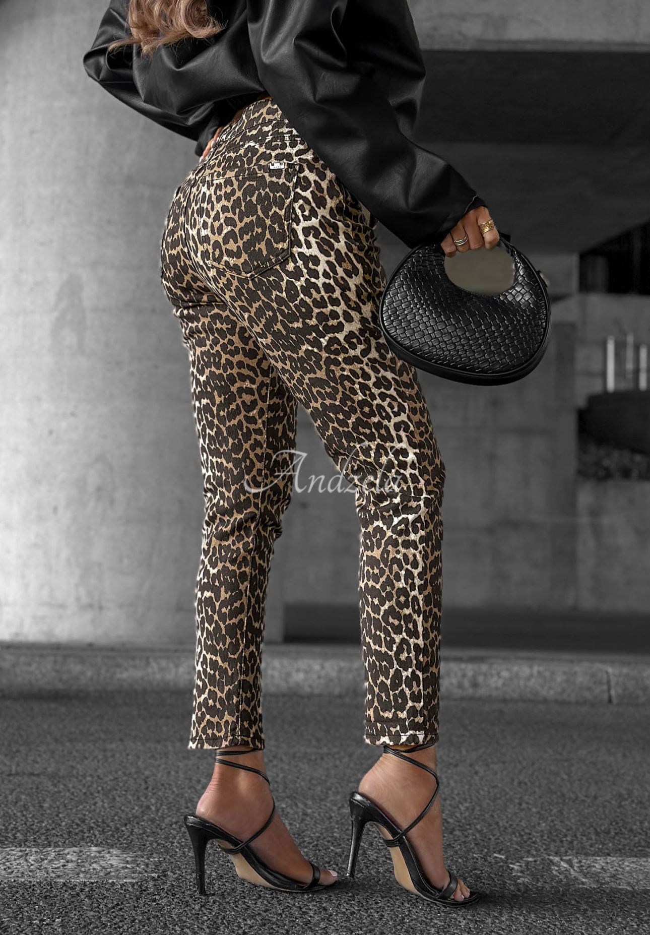 Džínsy mom fit s leopardím vzorom Wild Dream béžové
