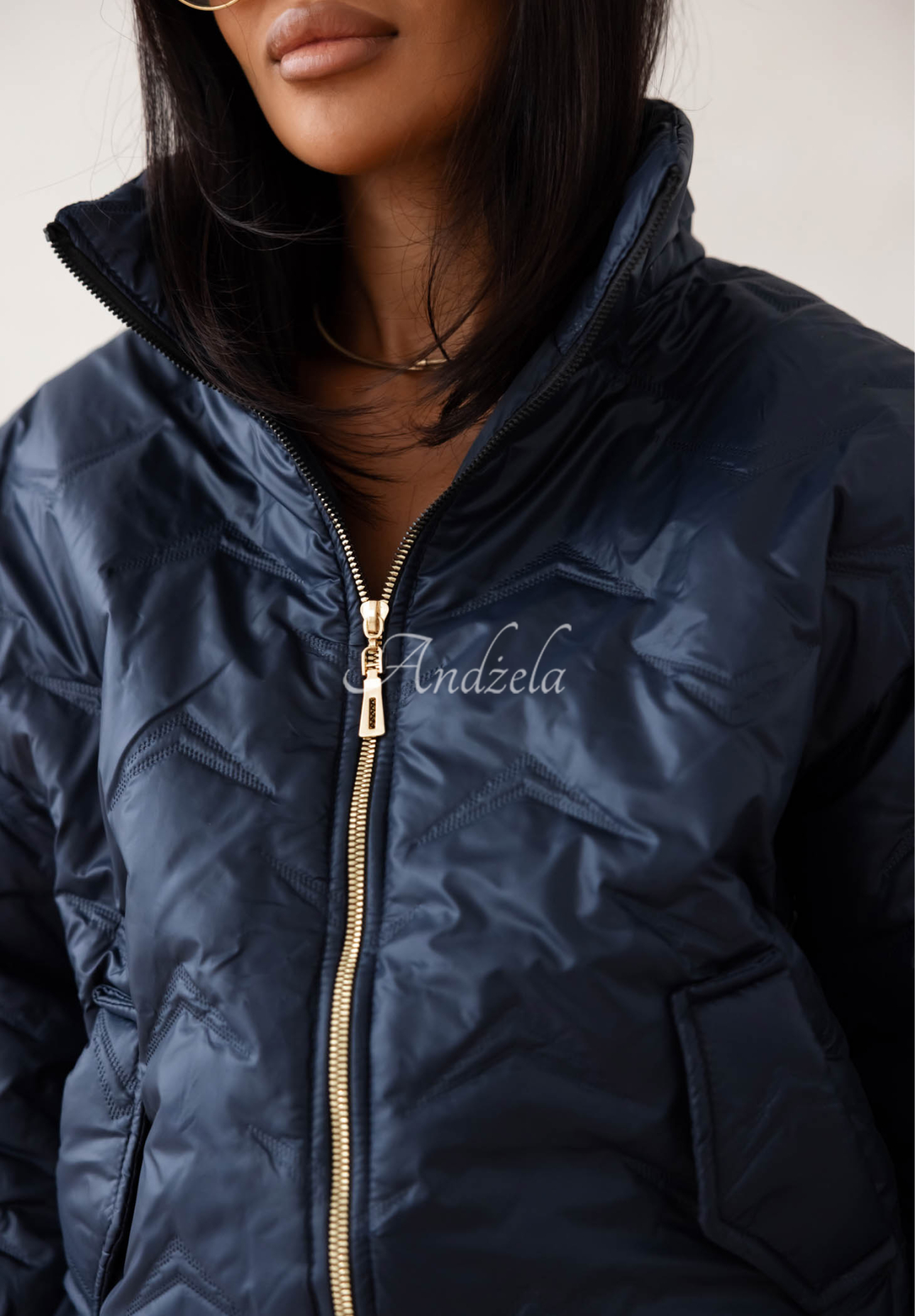 Krátka prešívaná bomber bunda Drizzle Days tmavomodrá