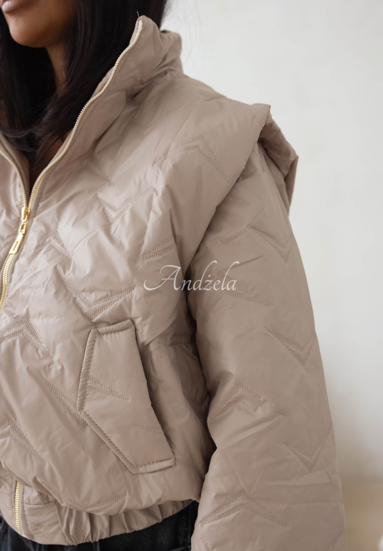 Krátka prešívaná bomber bunda Drizzle Days béžová
