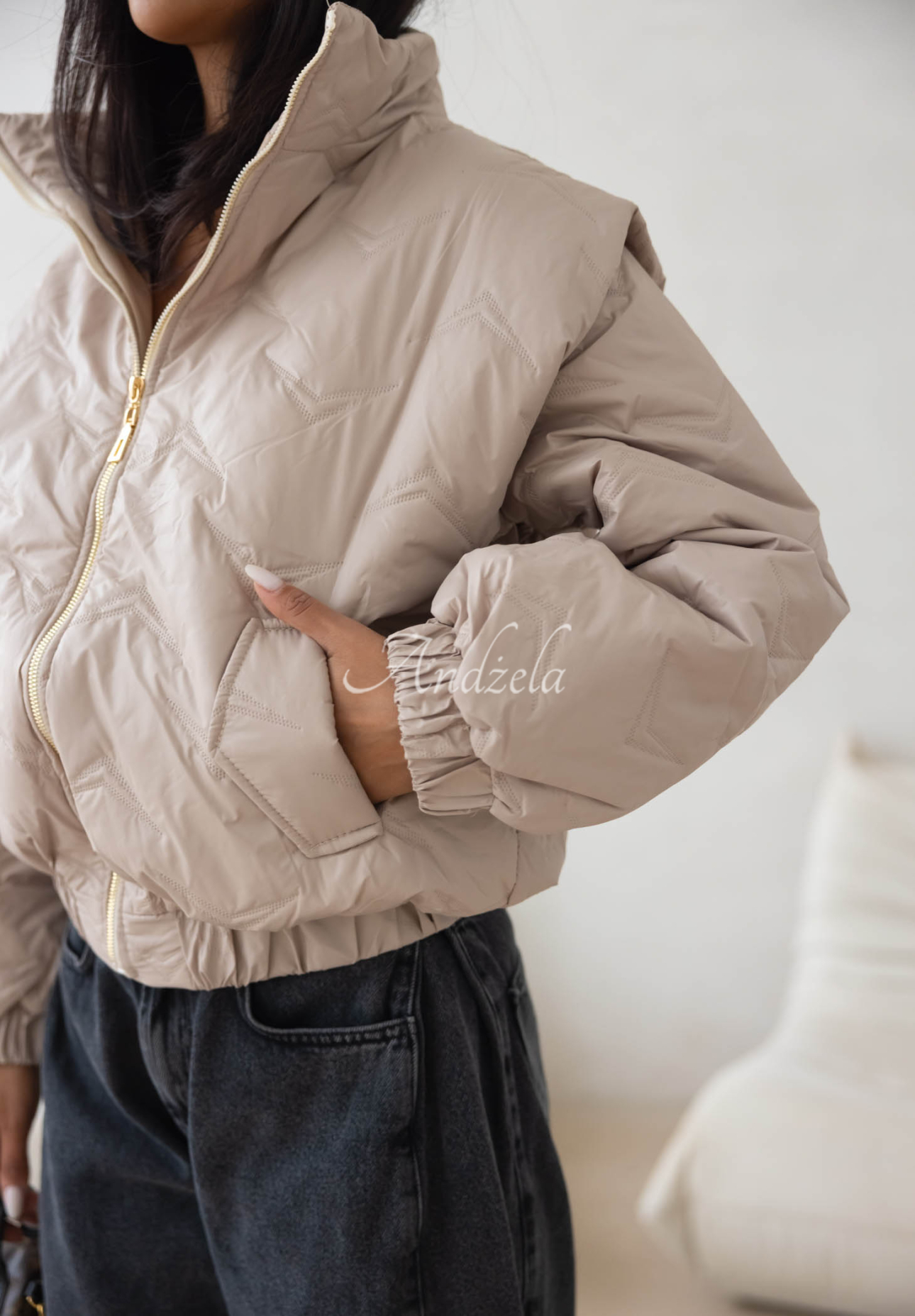 Krátka prešívaná bomber bunda Drizzle Days béžová