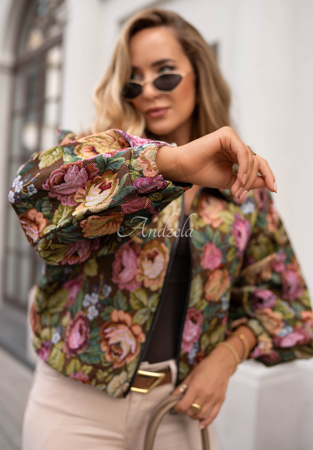 Krátka žakárová bomber bunda s kvetinovým vzorom Autumn Select čokoládová