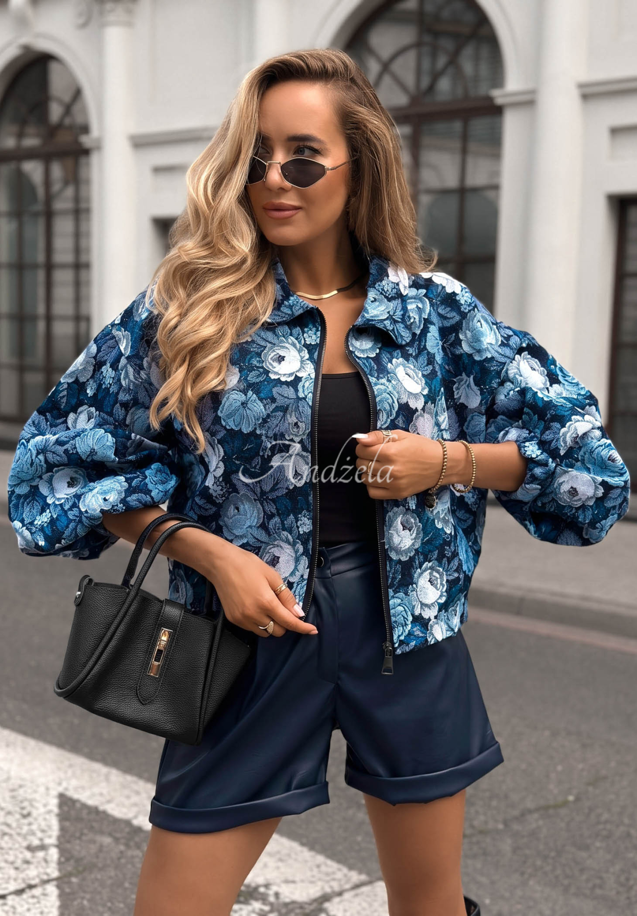 Krátka žakárová bomber bunda s kvetinovým vzorom Autumn Select modrá