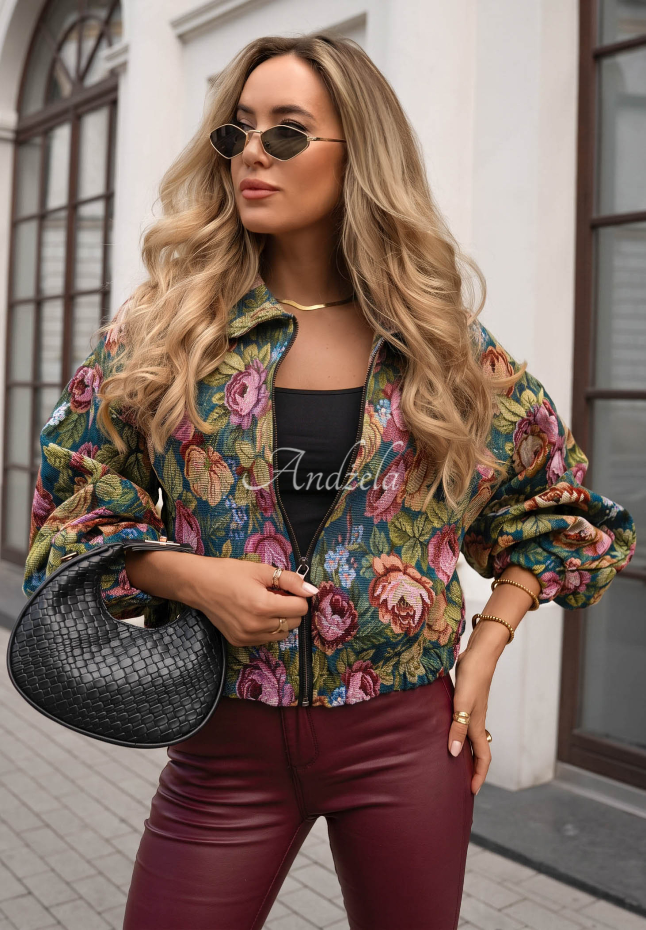 Krátka žakárová bomber bunda s kvetinovým vzorom Autumn Select tmavomodrá