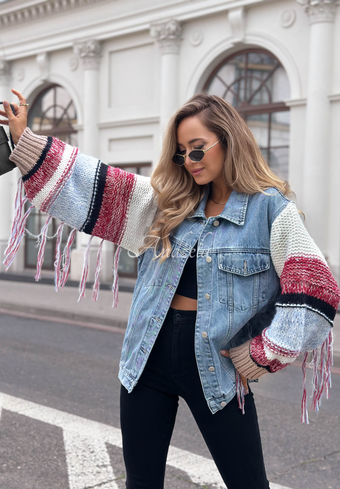 Džínsová bunda so svetrovými rukávmi Modern Knit svetlomodrá