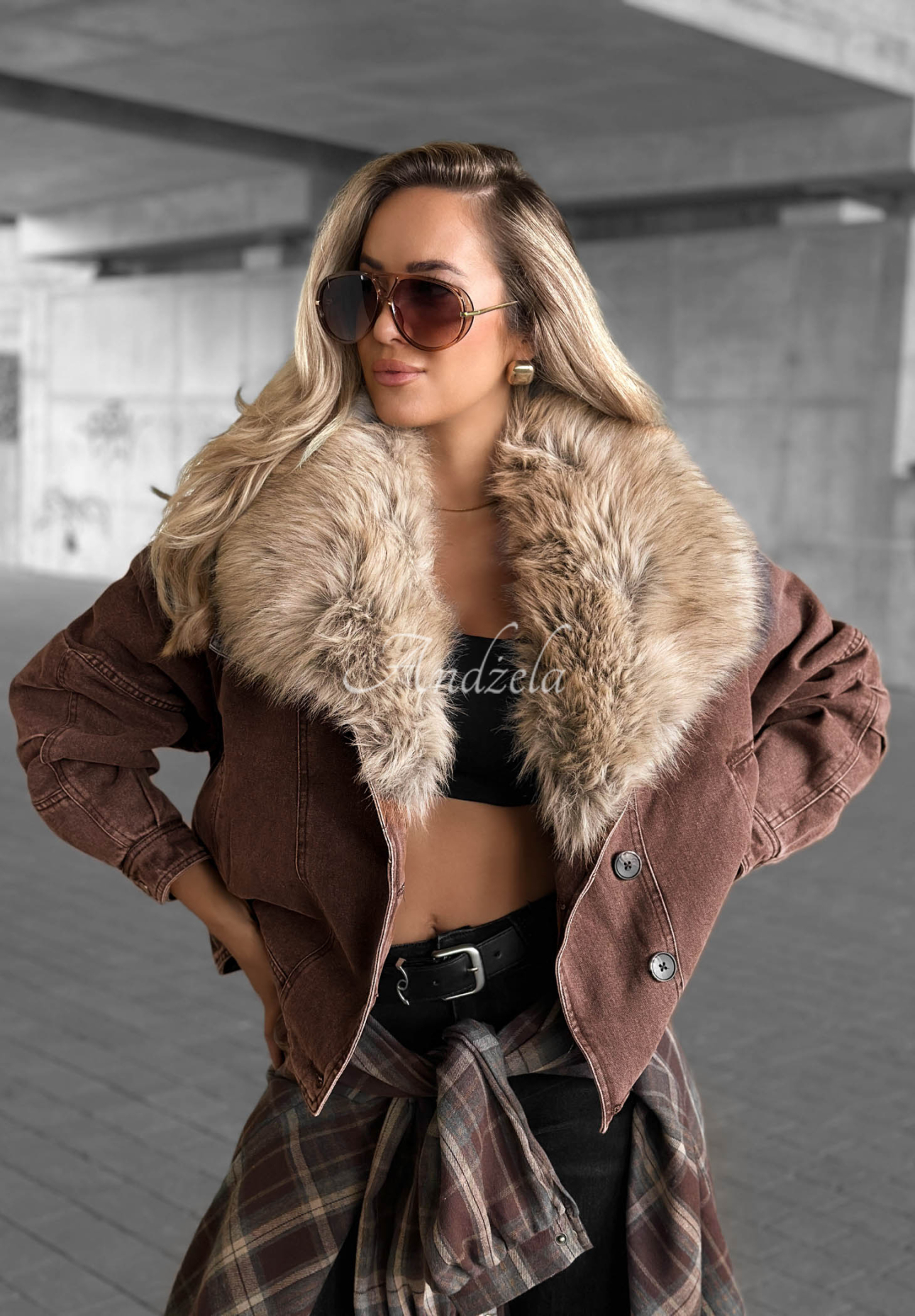 Krátka džínsová bunda s kožušinou Autumn Teddy čokoládová