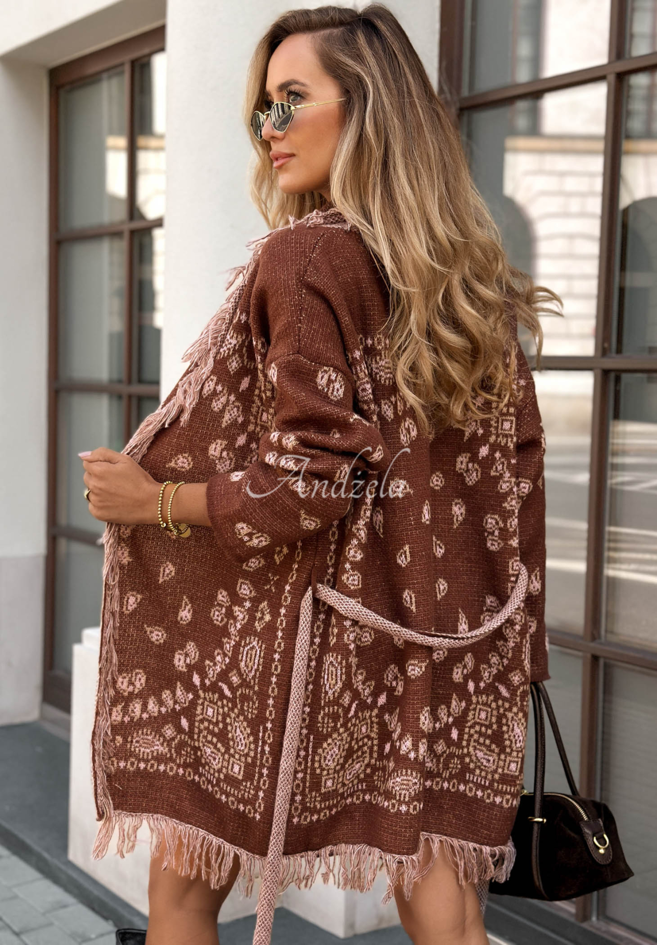 Oversize kardigán so strapcami a vzorom Autumn Goddess čokoládový