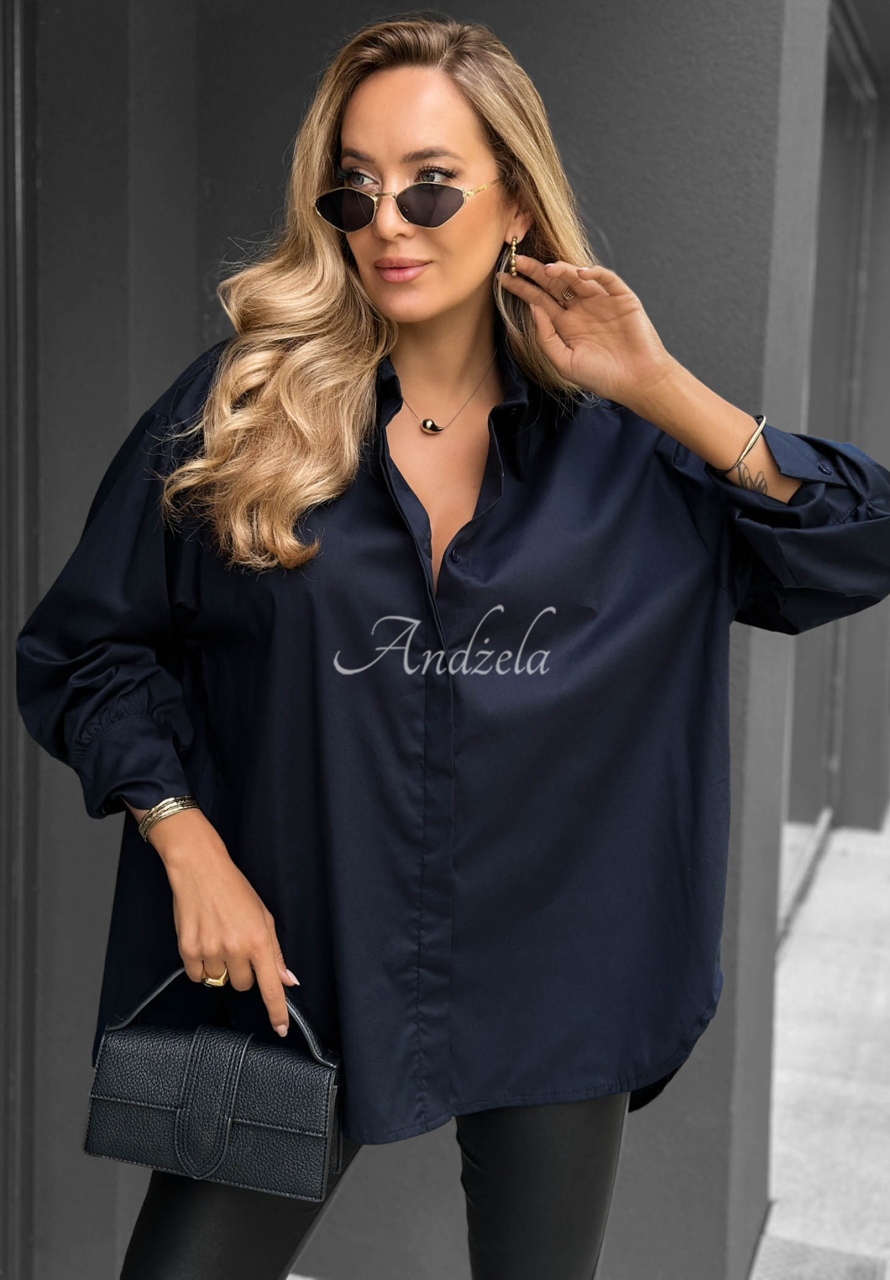 Elegantná bavlnená košeľa oversize s golierom Prestige Harbor tmavomodrá