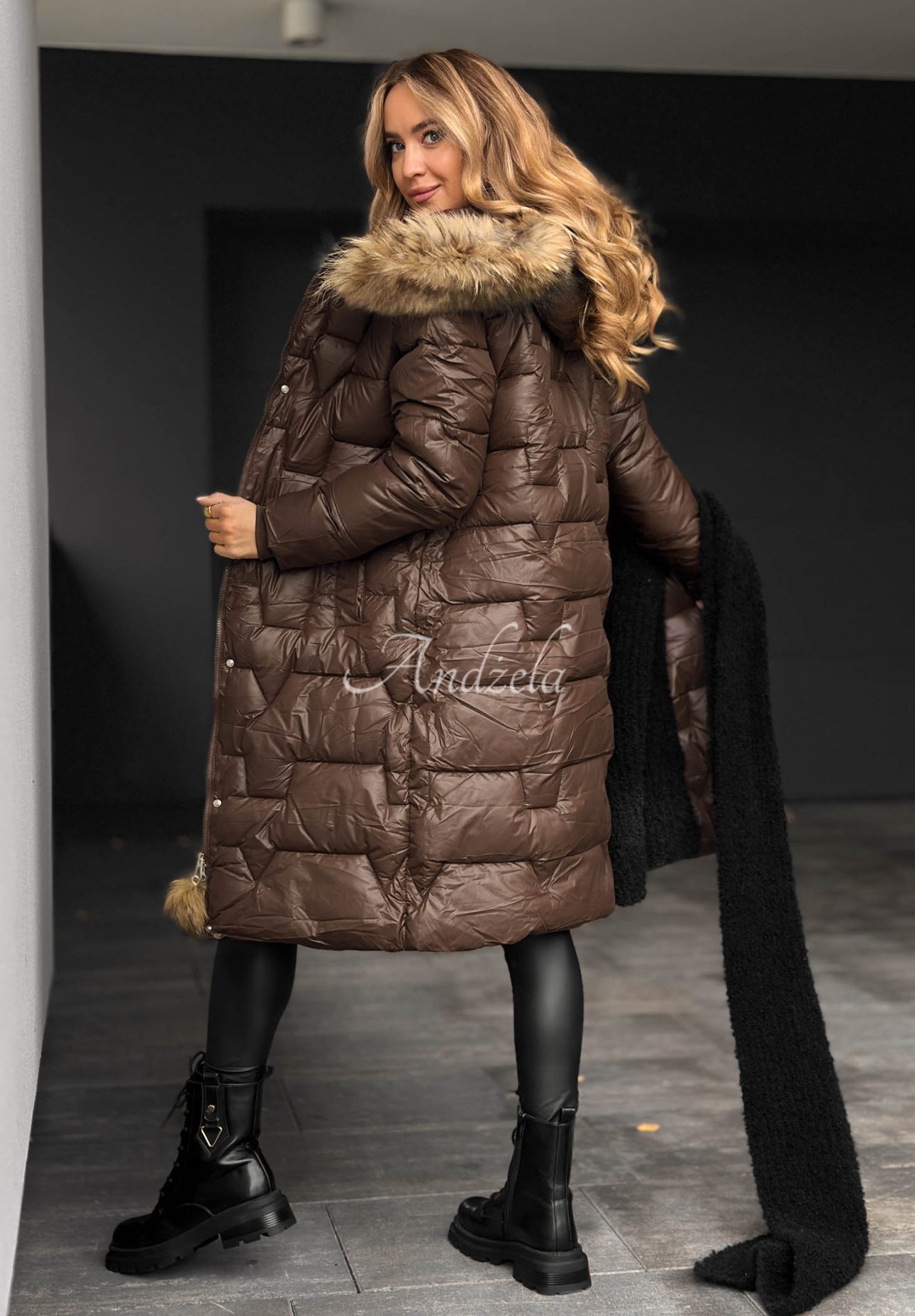 Prešívaná bunda s kožušinkou Frostbite čokoládová