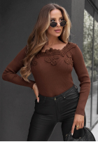Blúzka off shoulder z haftami Pure Grace čokoládová