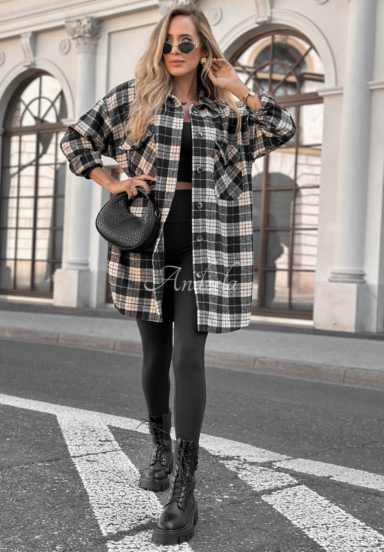 Bavlnená oversize károvaná košeľa September Glow čierna