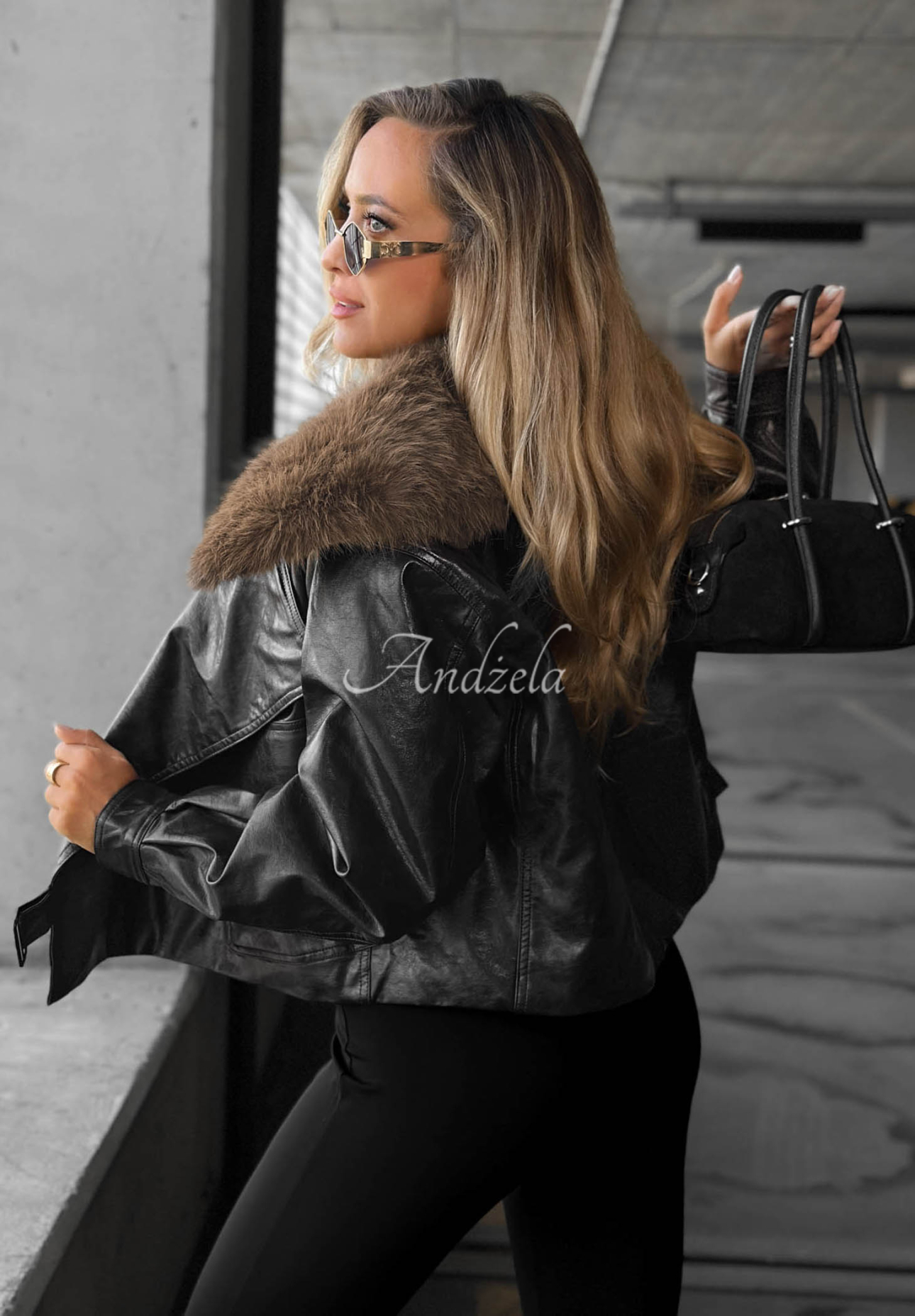 Krátka koženková bunda s kožušinou Fancy Cold čierna