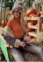 Dopasowany Sveter z golfem Solange rudy
